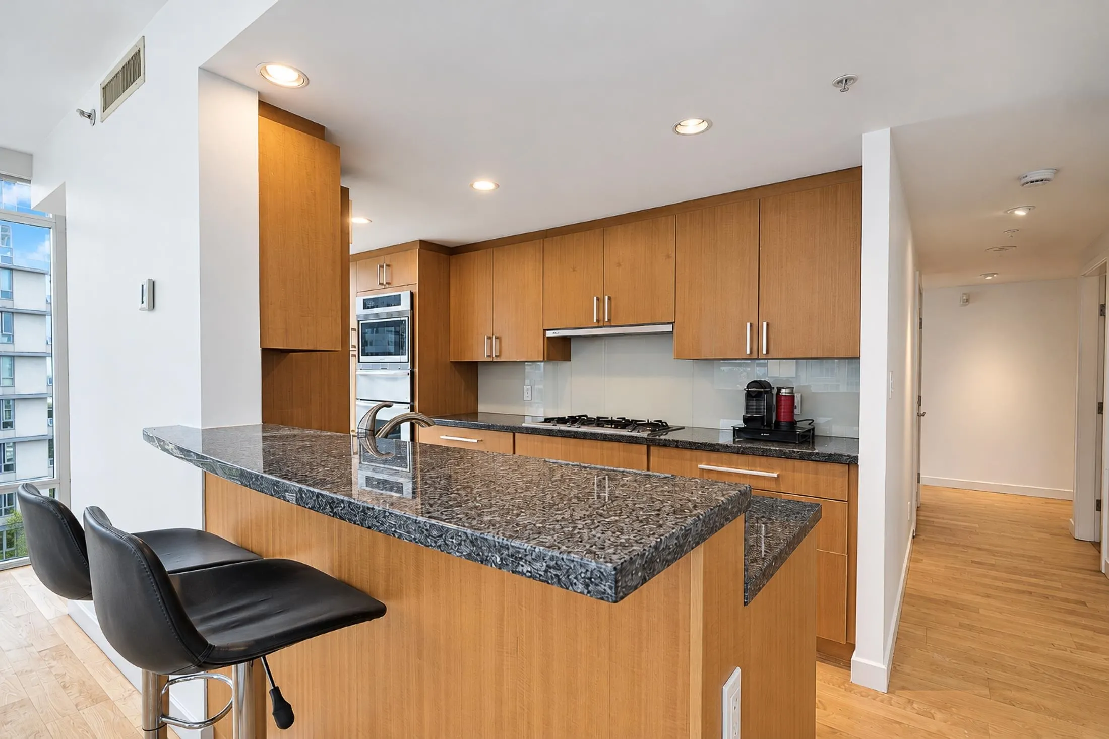 1281 W Cordova Street #803