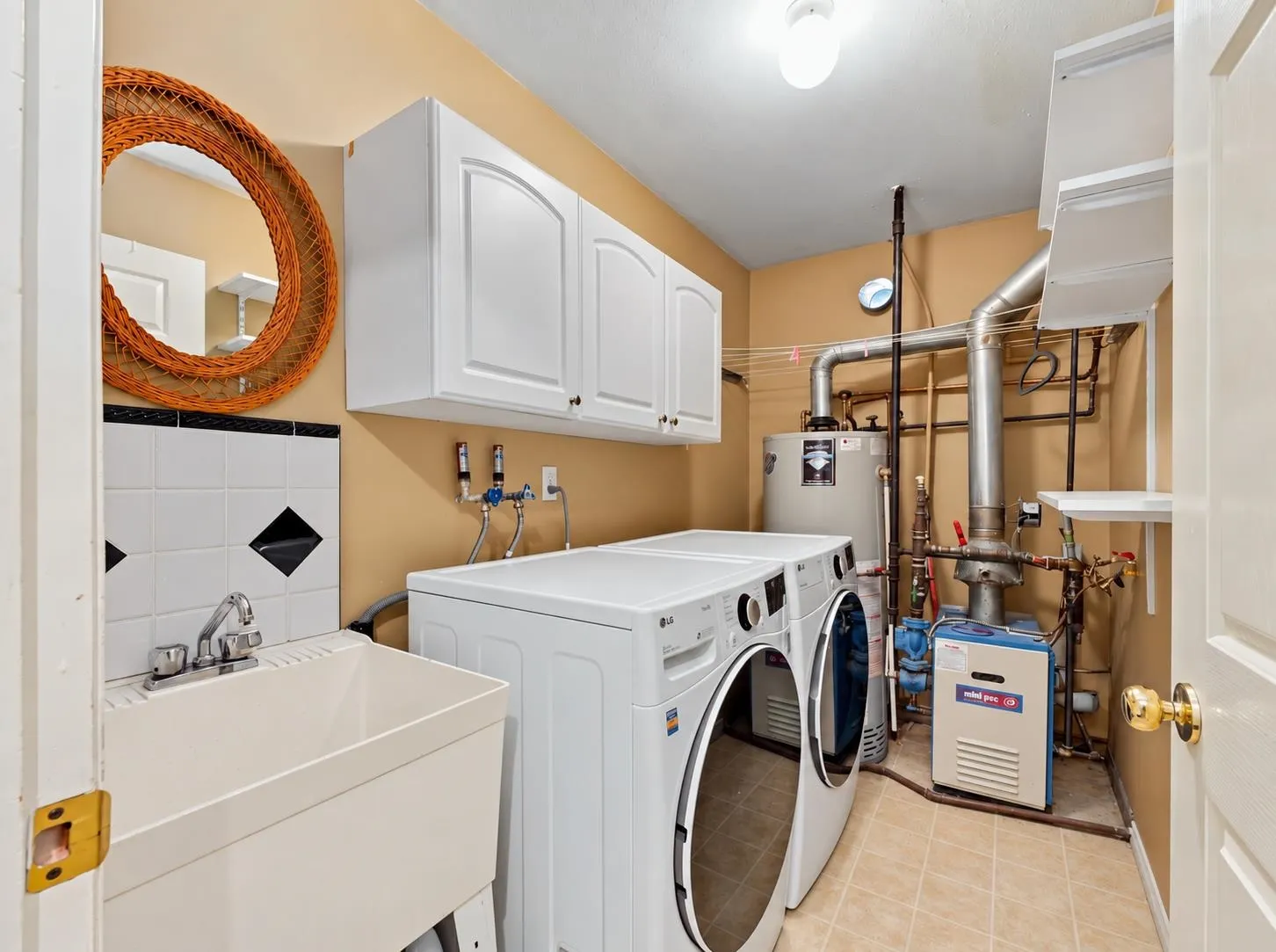 1226 Pitt River Road