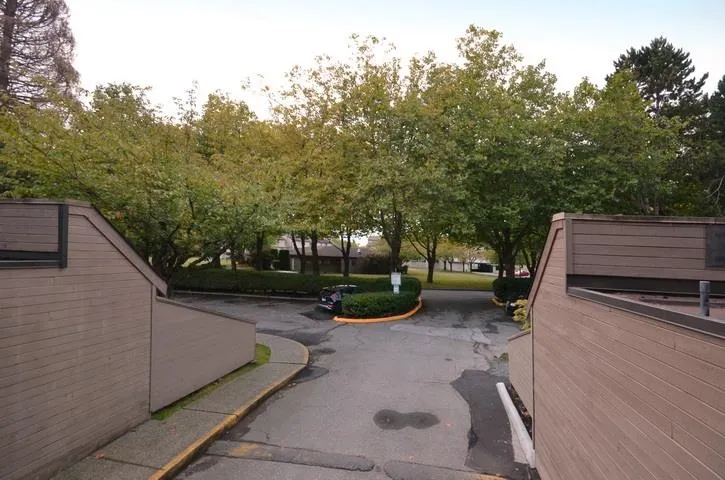 8120 Colonial Drive #225