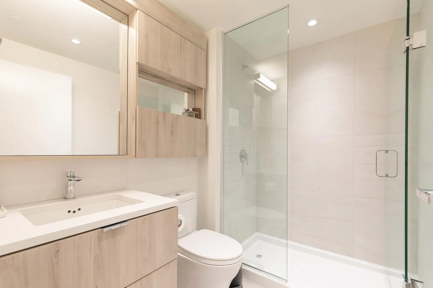755 Harbourside Drive #107