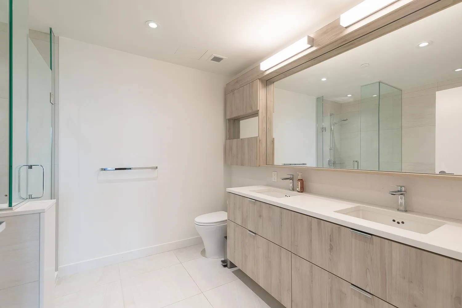 755 Harbourside Drive #107