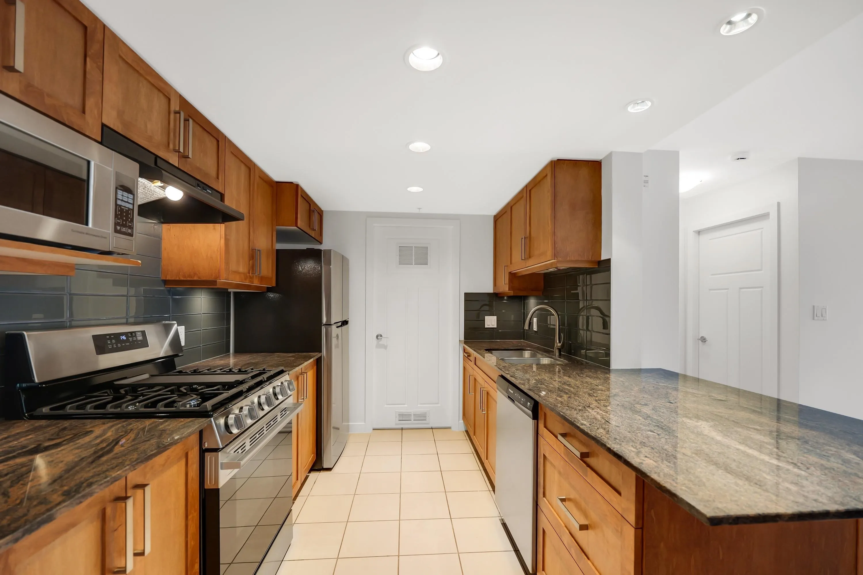 1212 Main Street #305