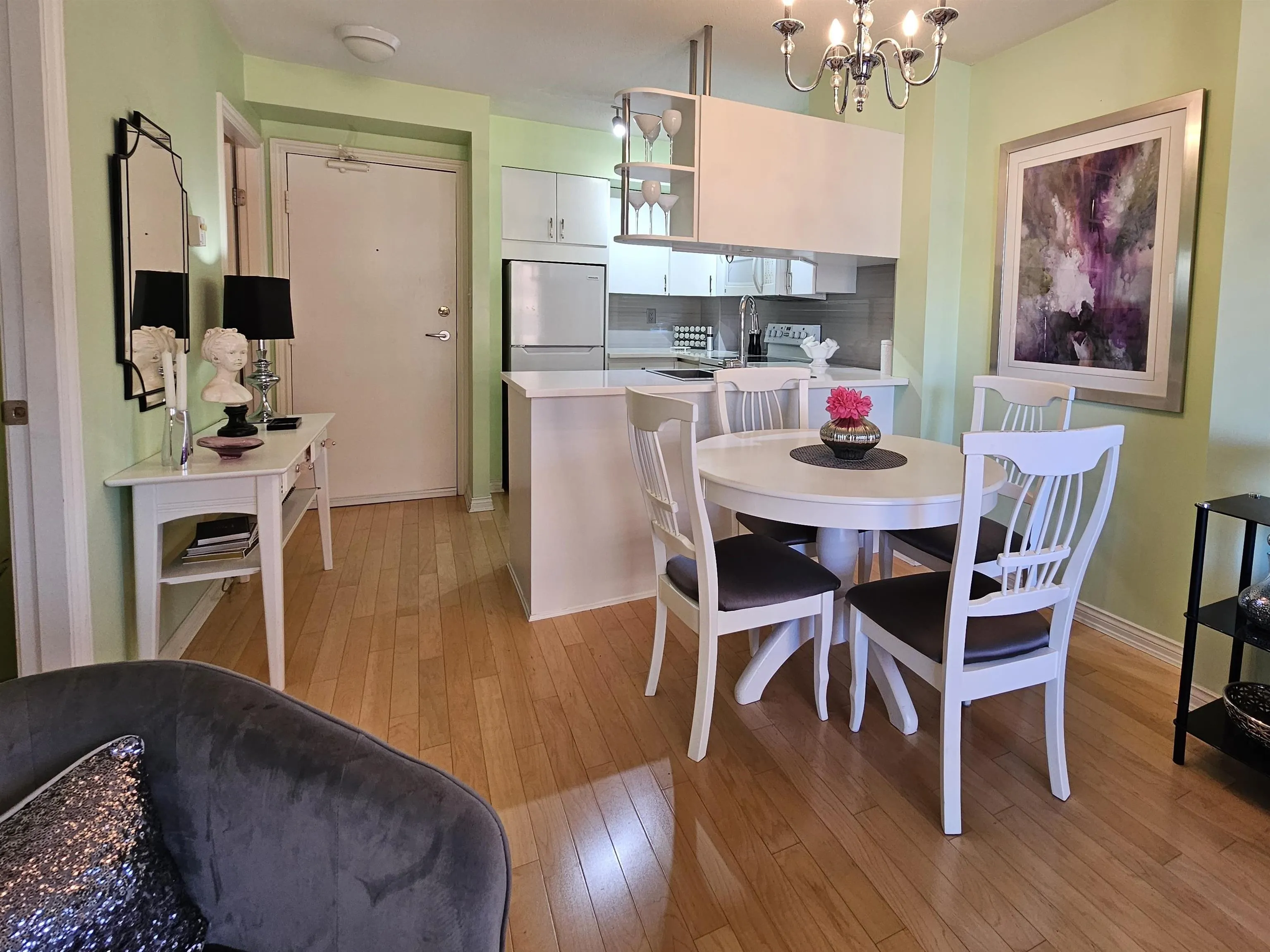 1189 Howe Street #1003