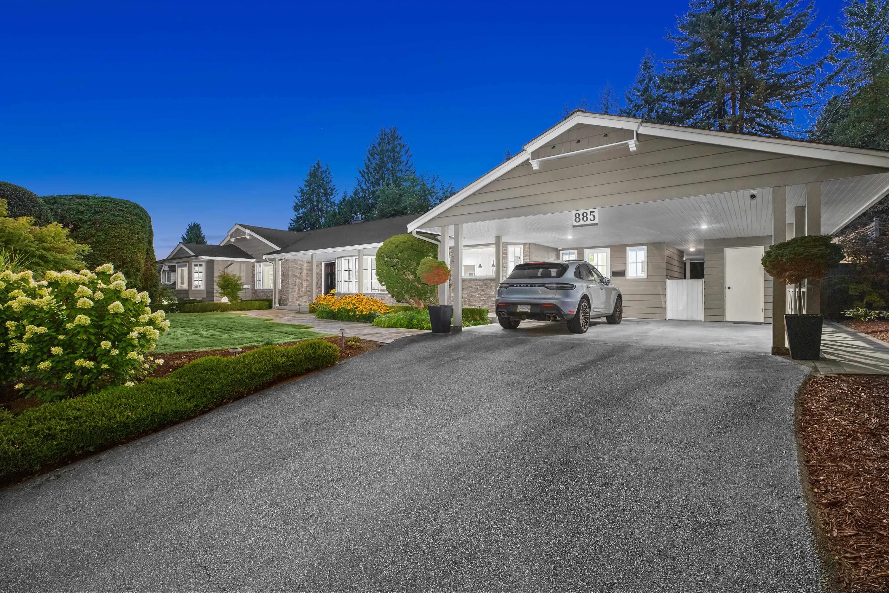 885 Margaree Place
