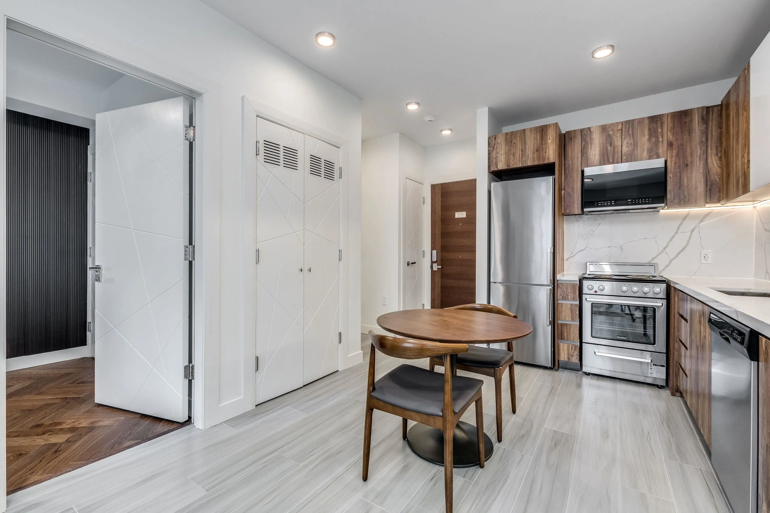 1168 Pendrell Street #303