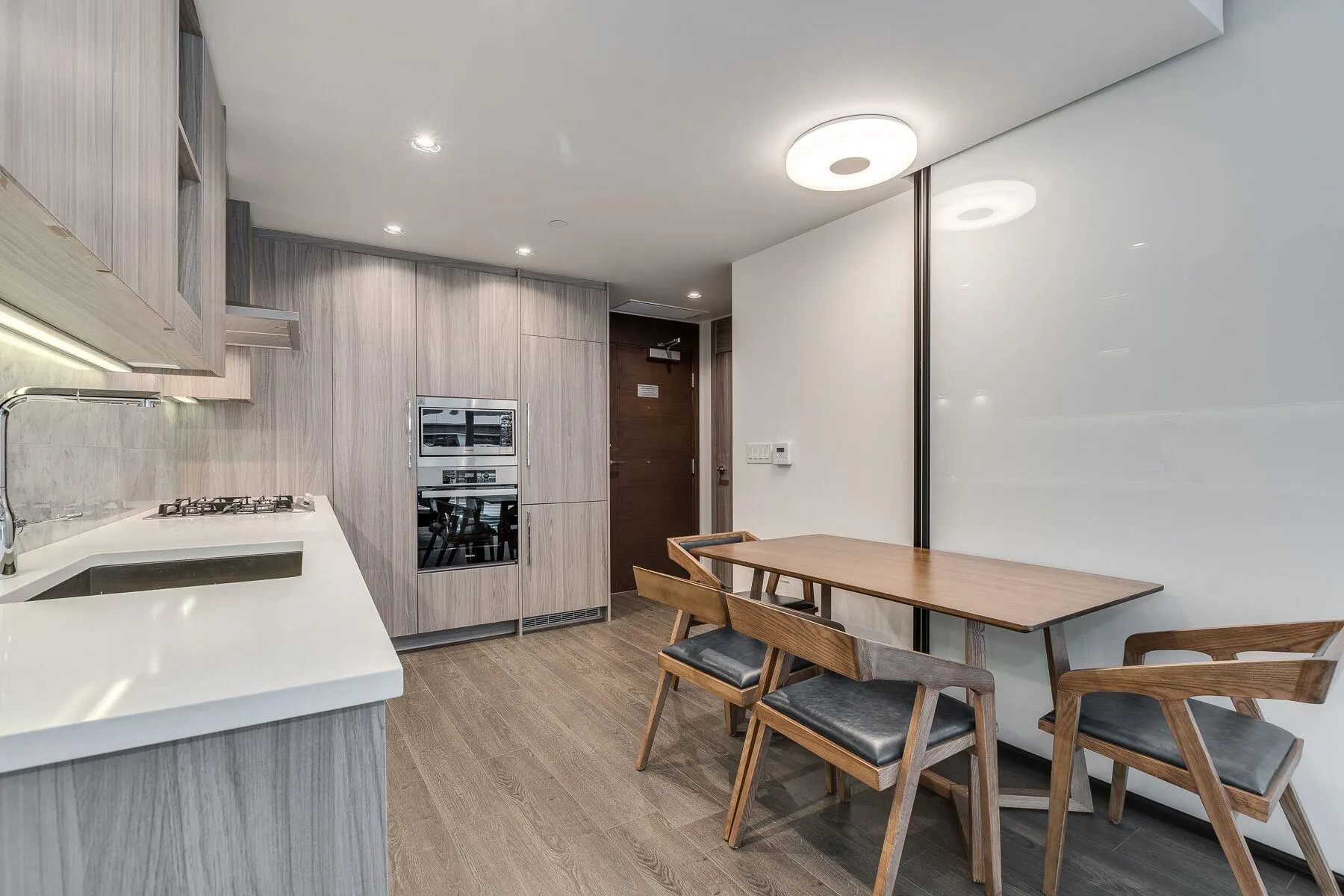 89 Nelson Street #211