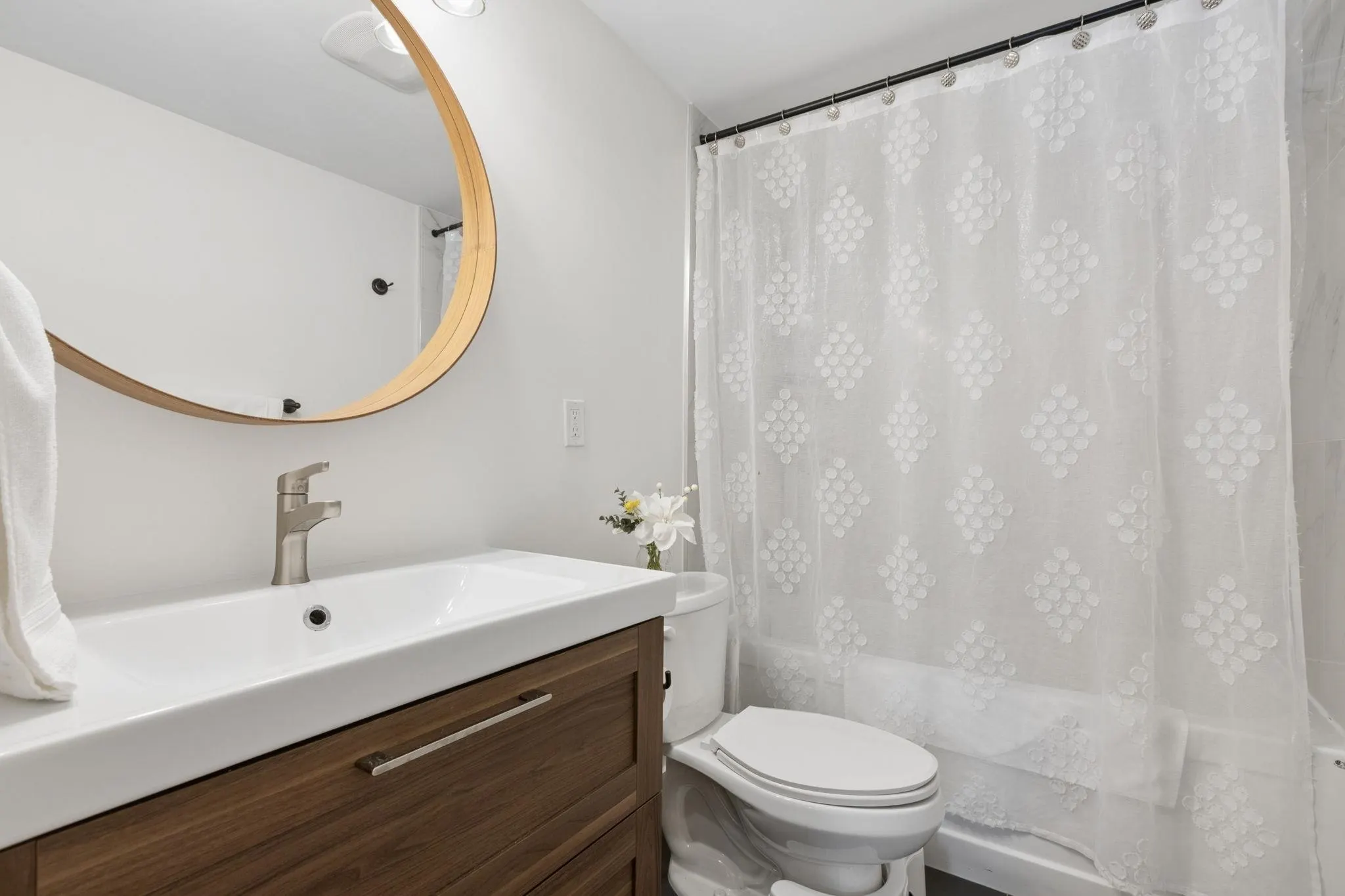 127 E 4th Street #201