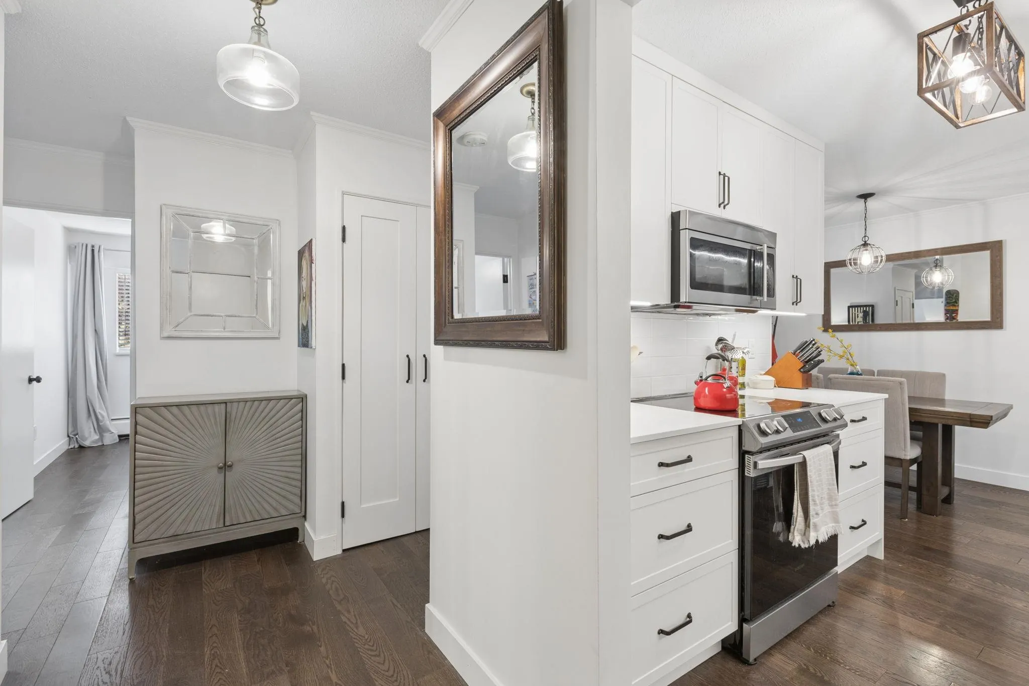 127 E 4th Street #201