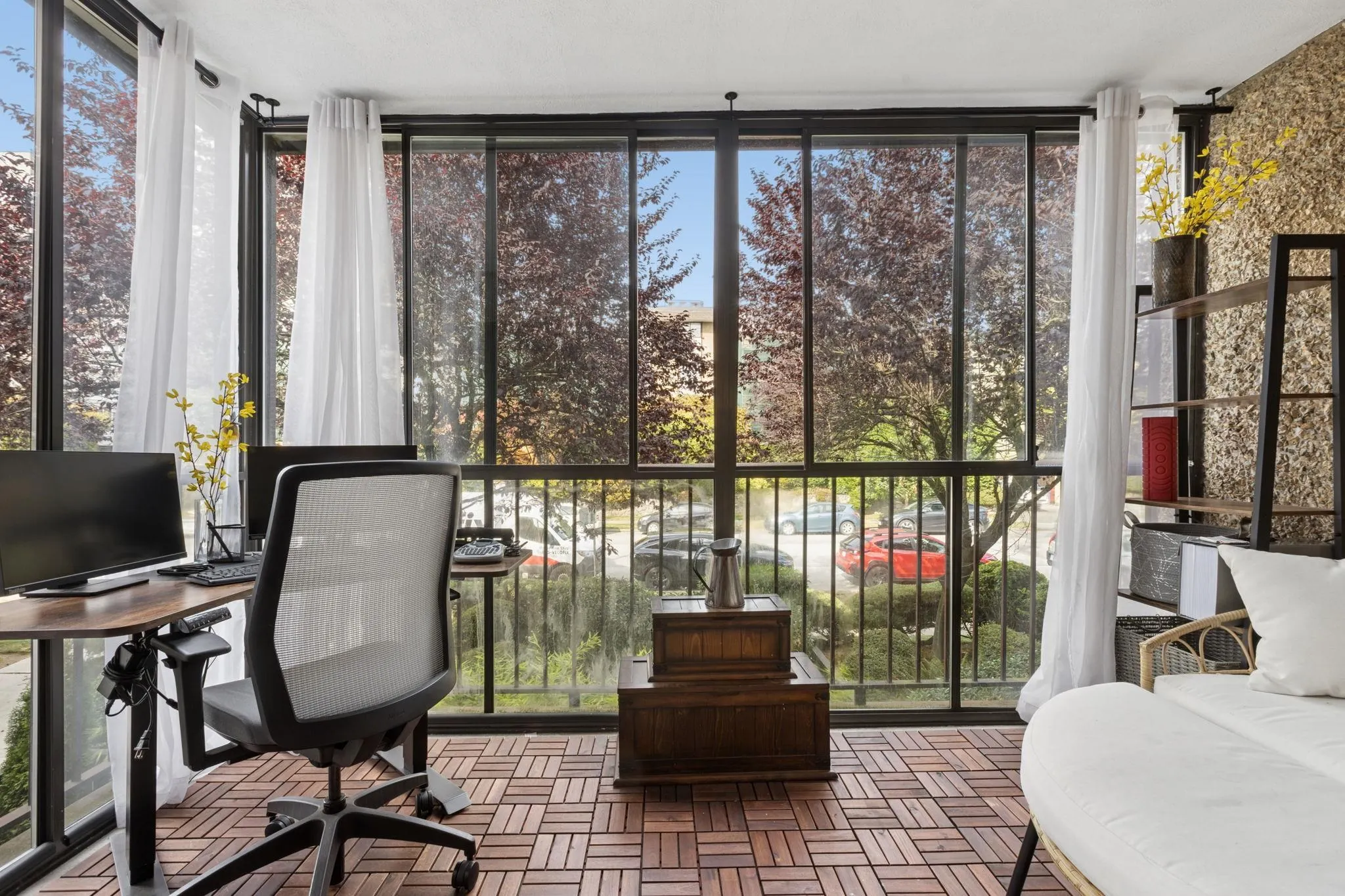 127 E 4th Street #201