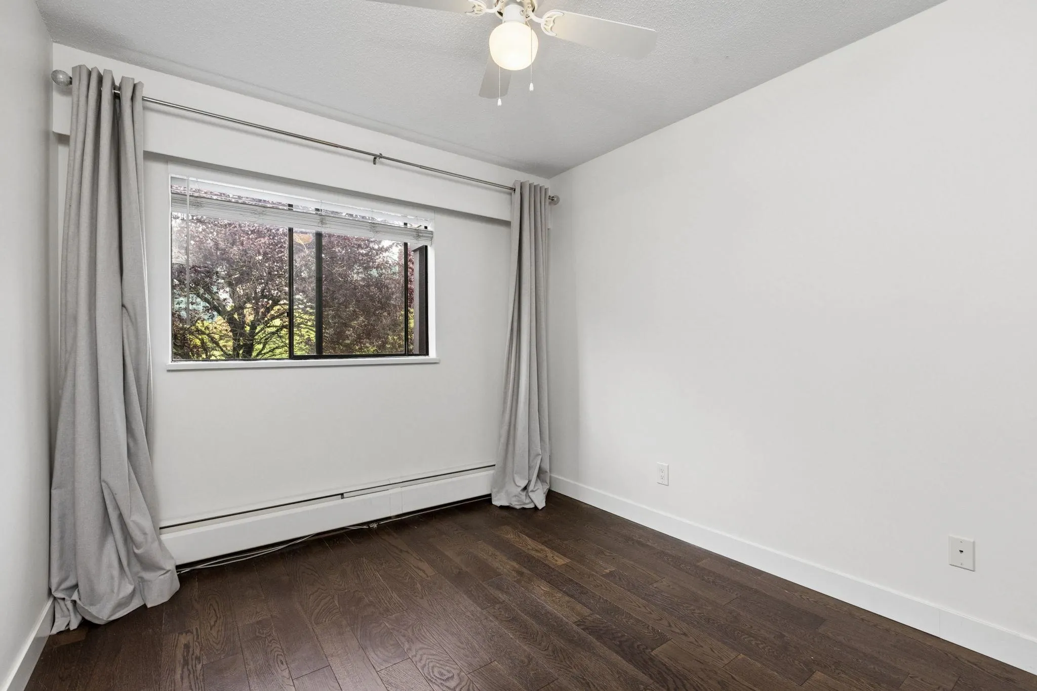 127 E 4th Street #201