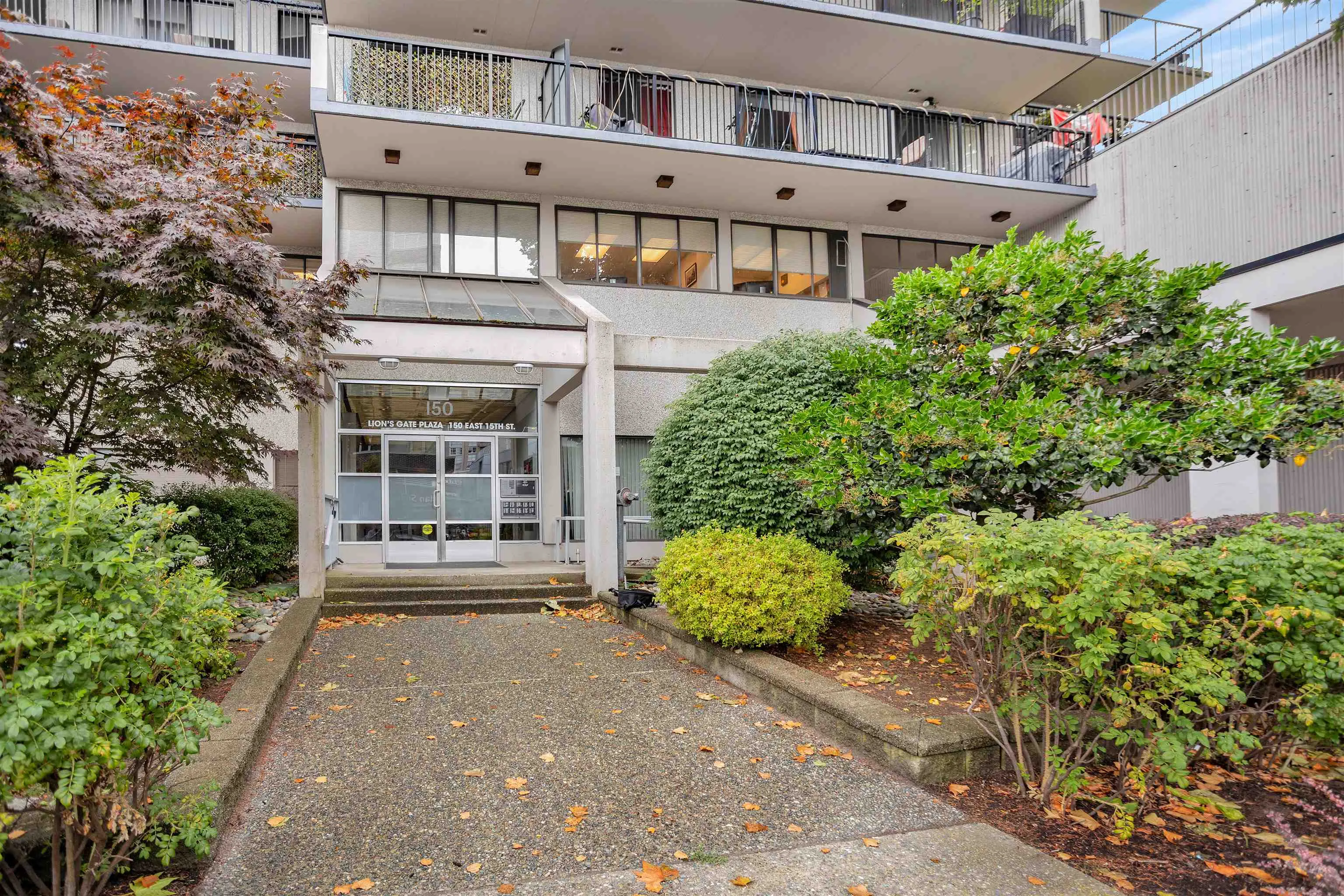 150 E 15th Street #303