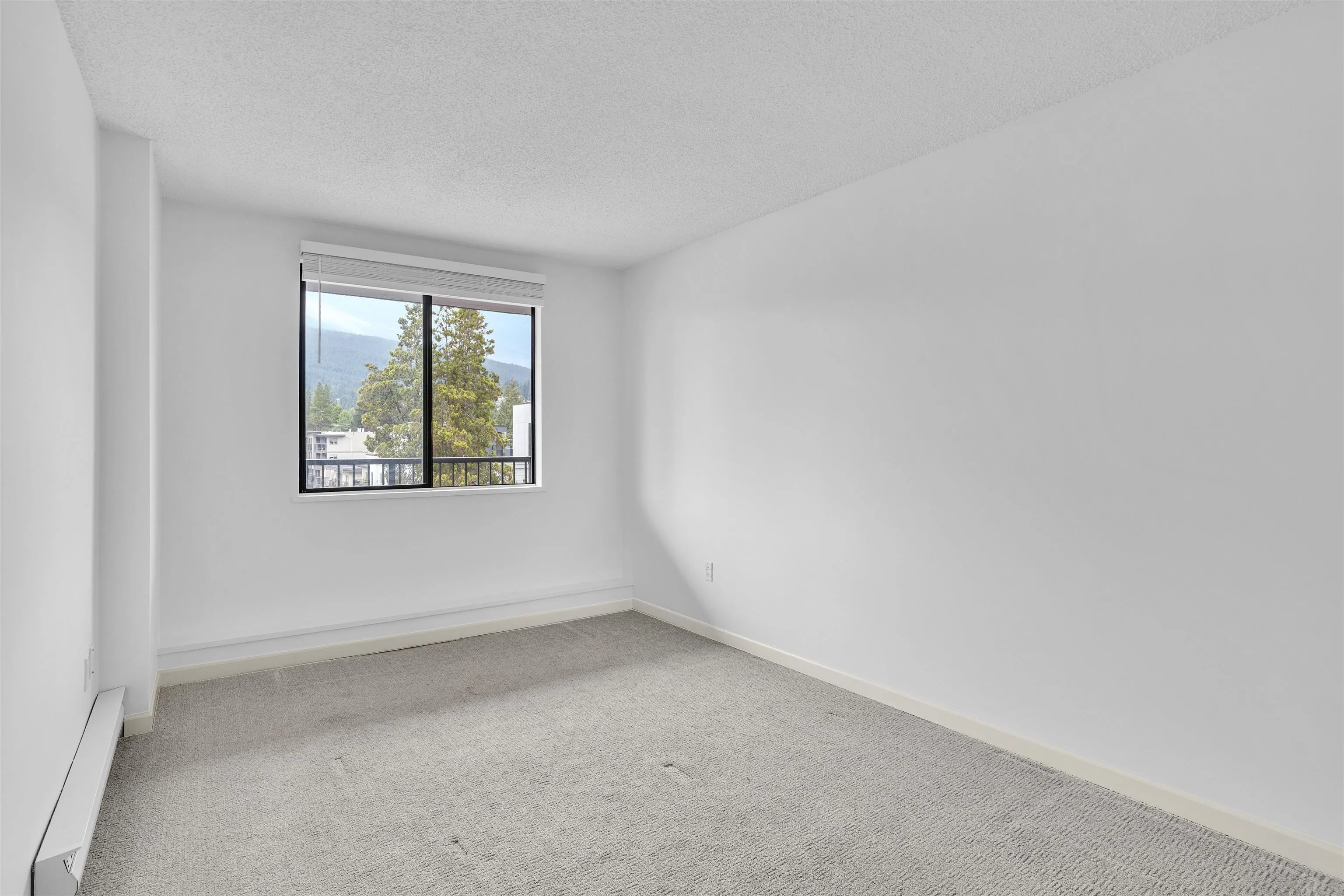 150 E 15th Street #303