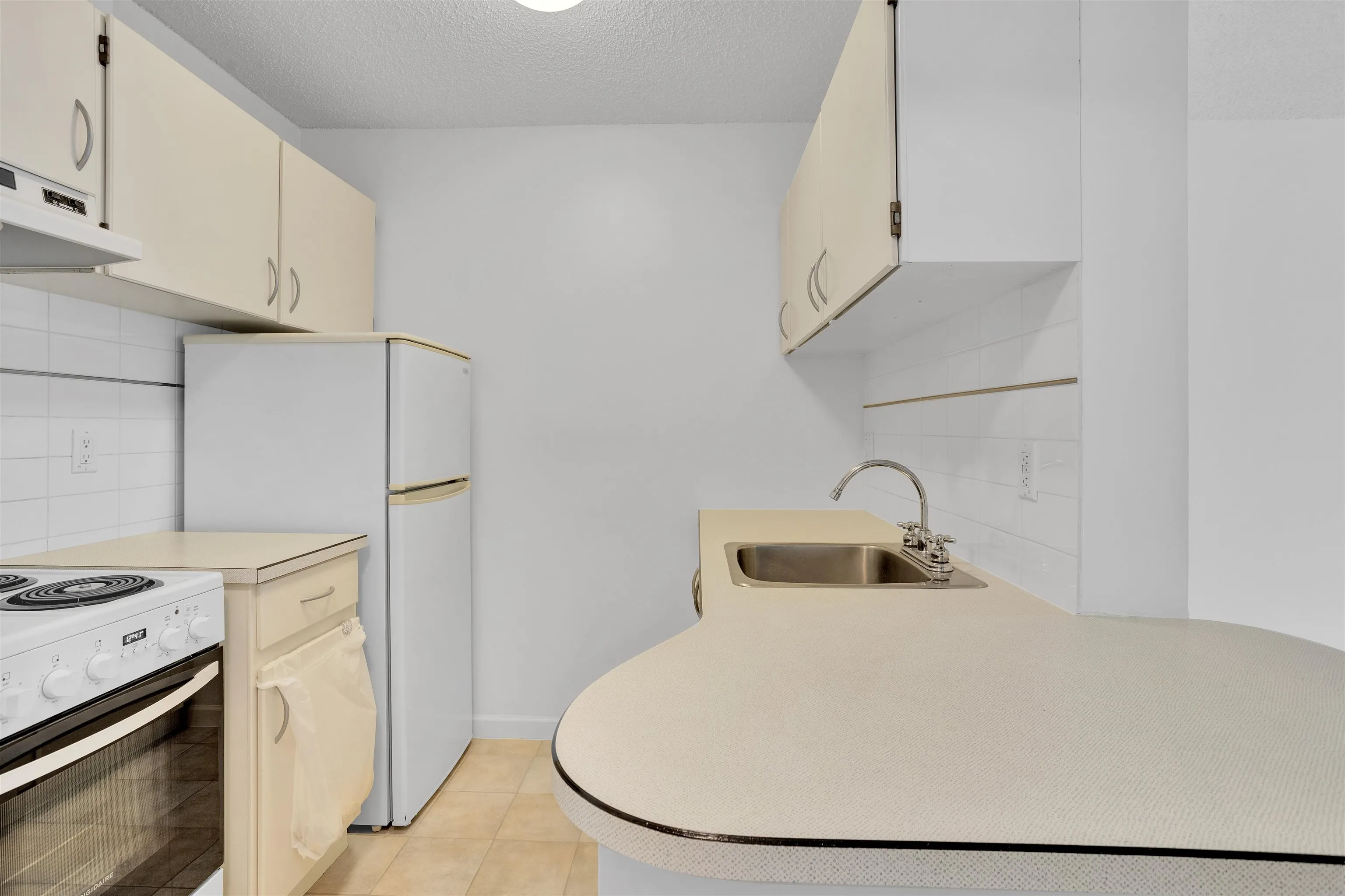 150 E 15th Street #303