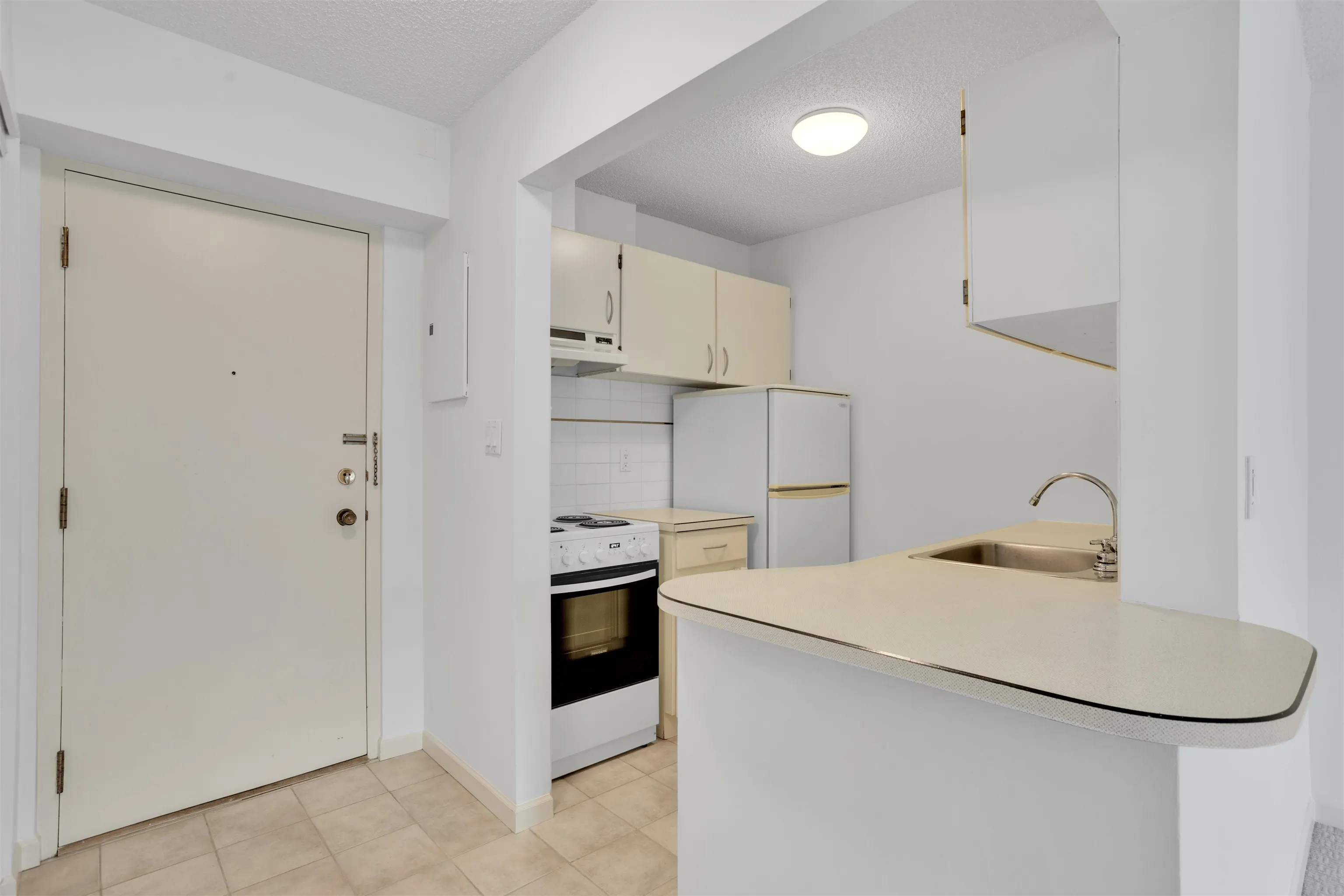 150 E 15th Street #303