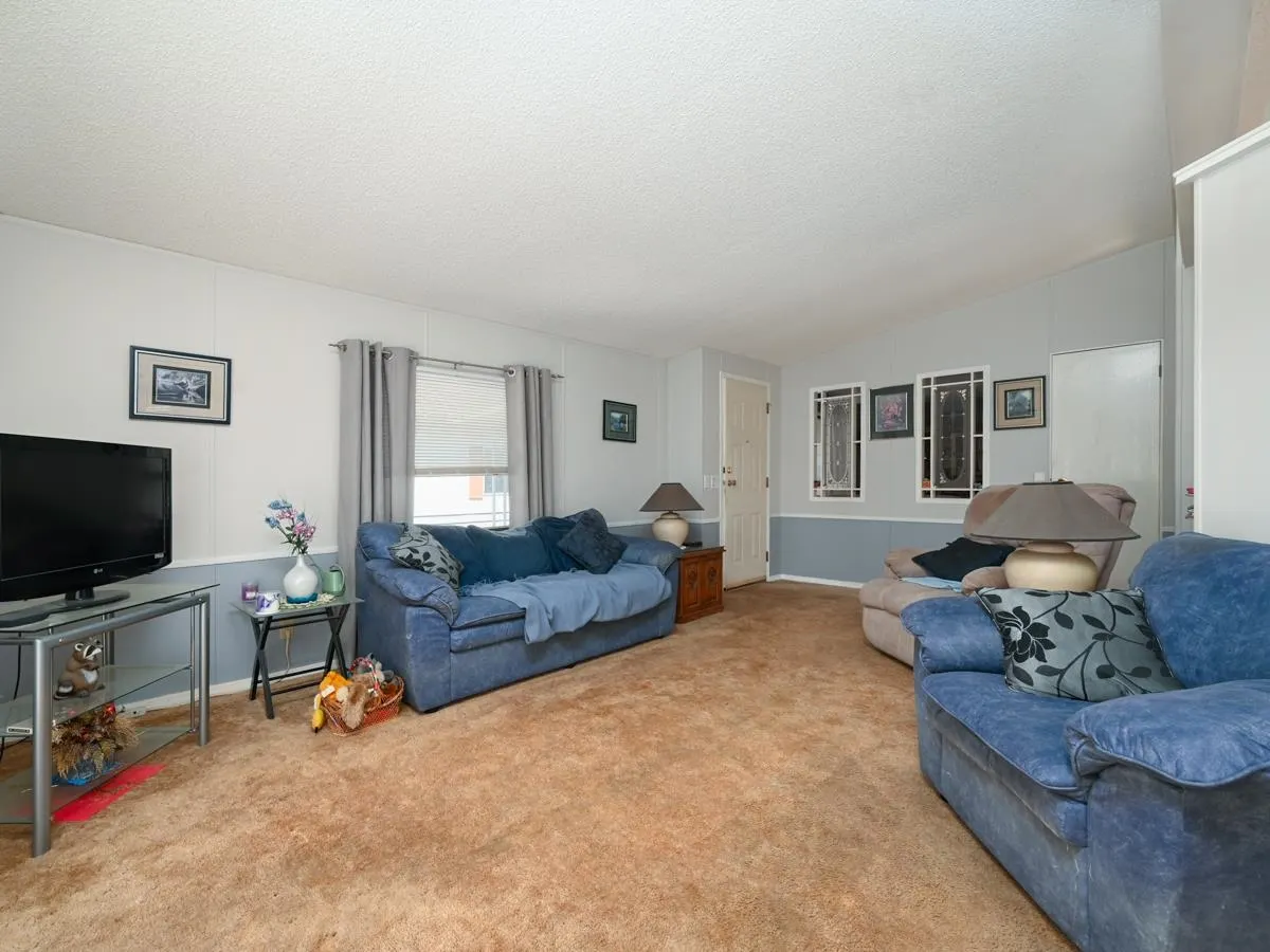 8670 156 Street #9