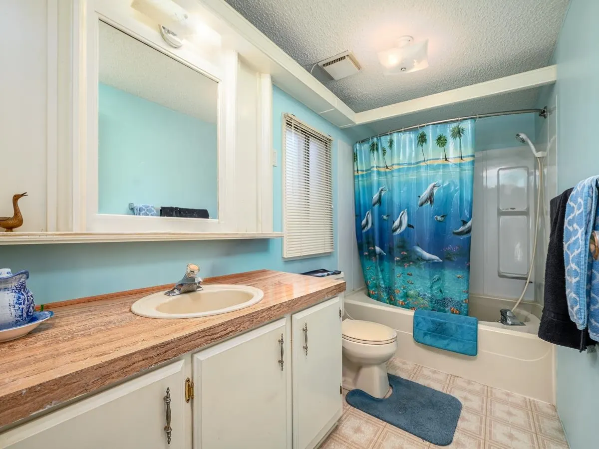 8670 156 Street #9