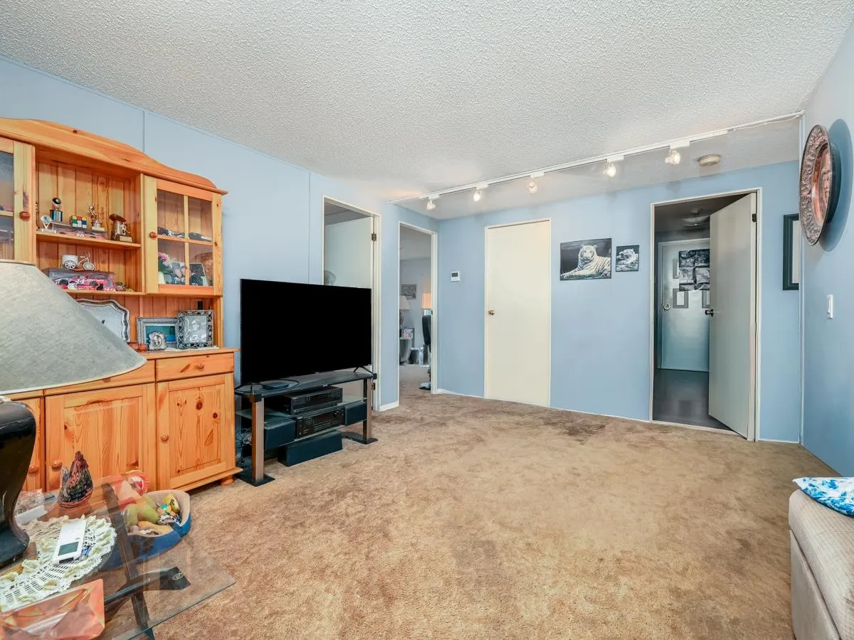 8670 156 Street #9