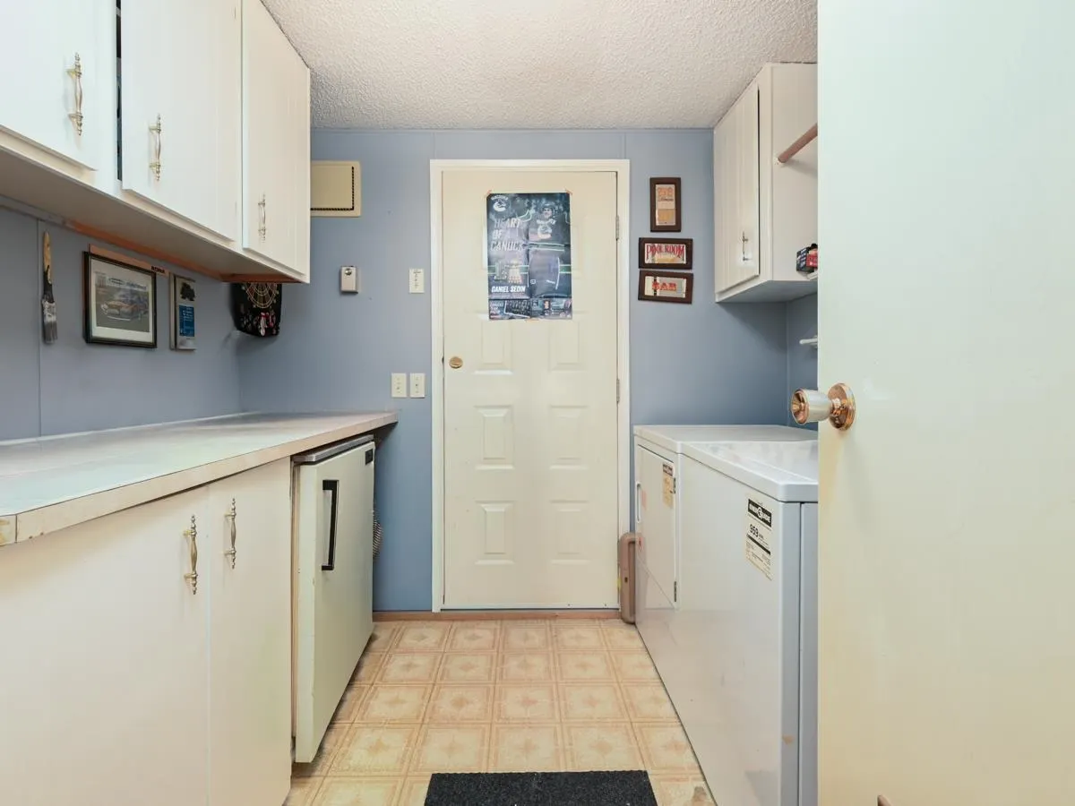 8670 156 Street #9