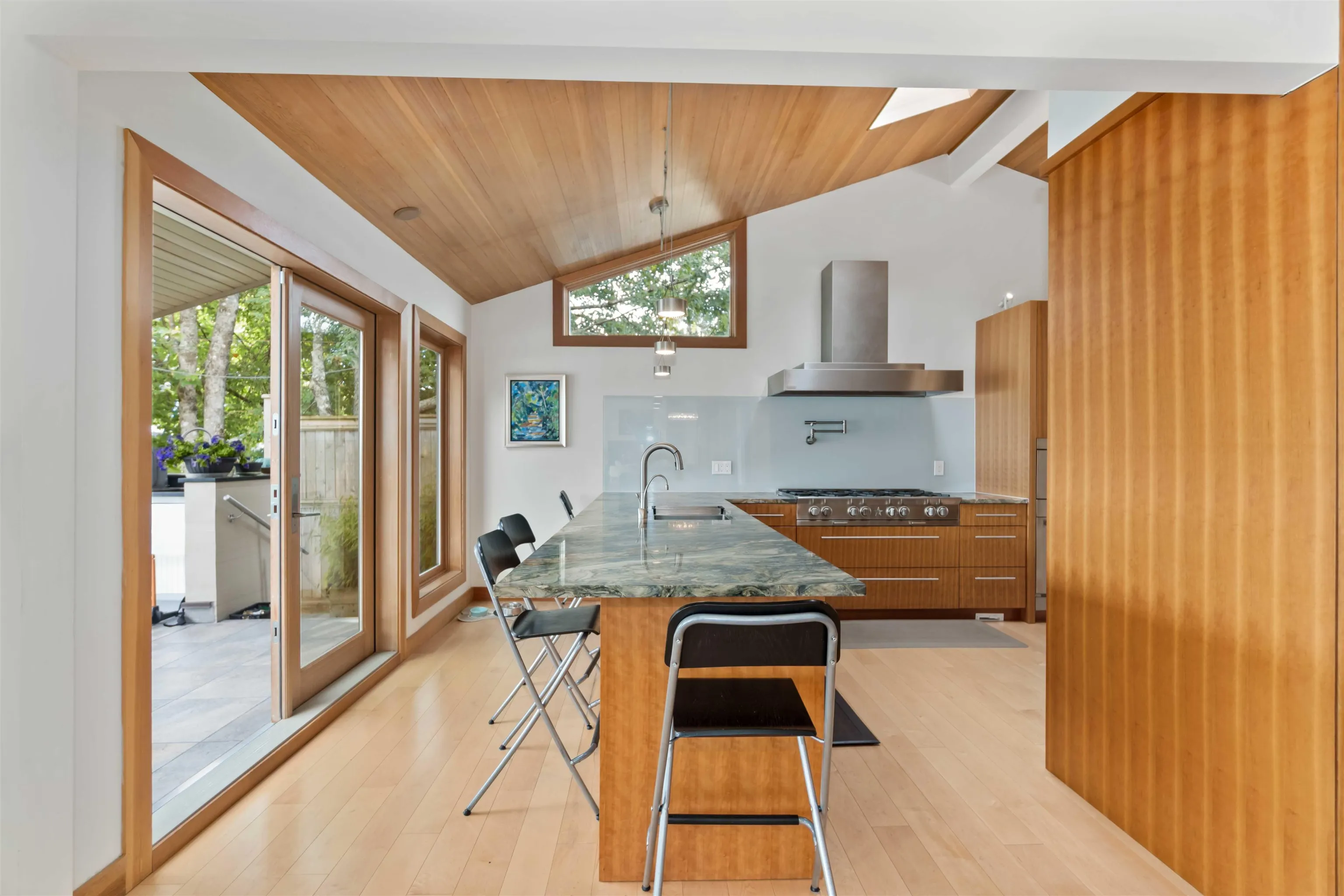 668 Beachview Drive