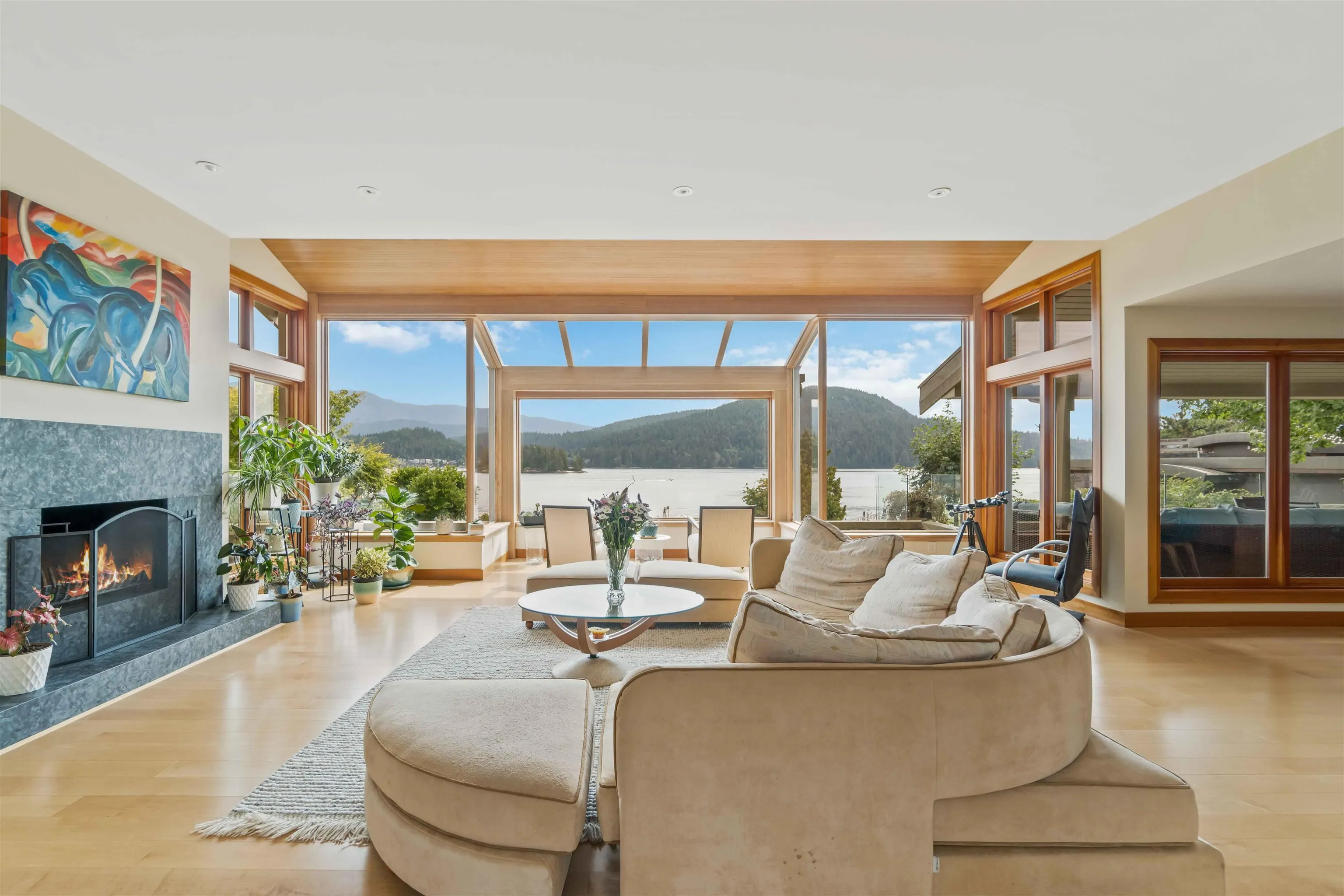 668 Beachview Drive