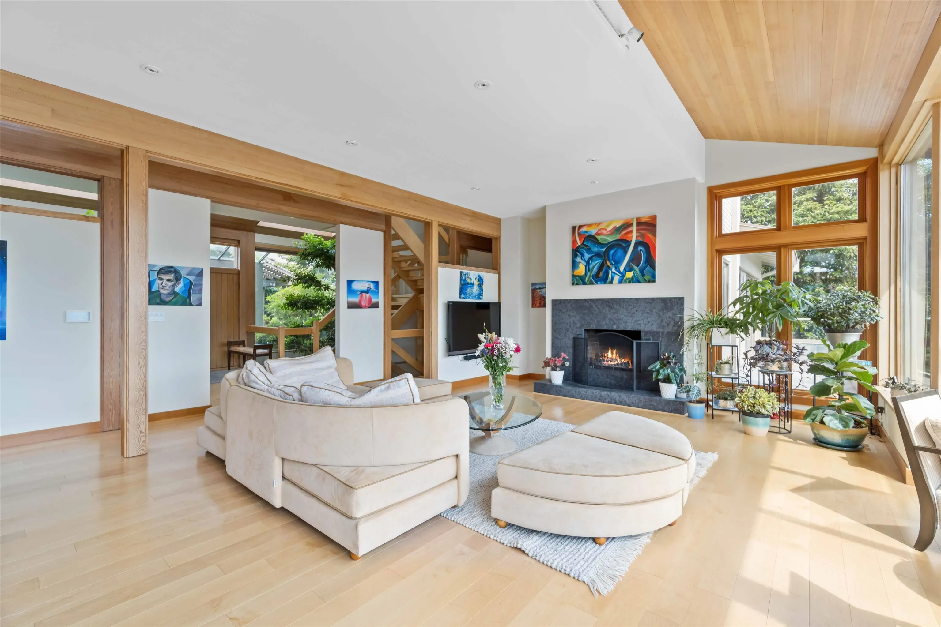668 Beachview Drive