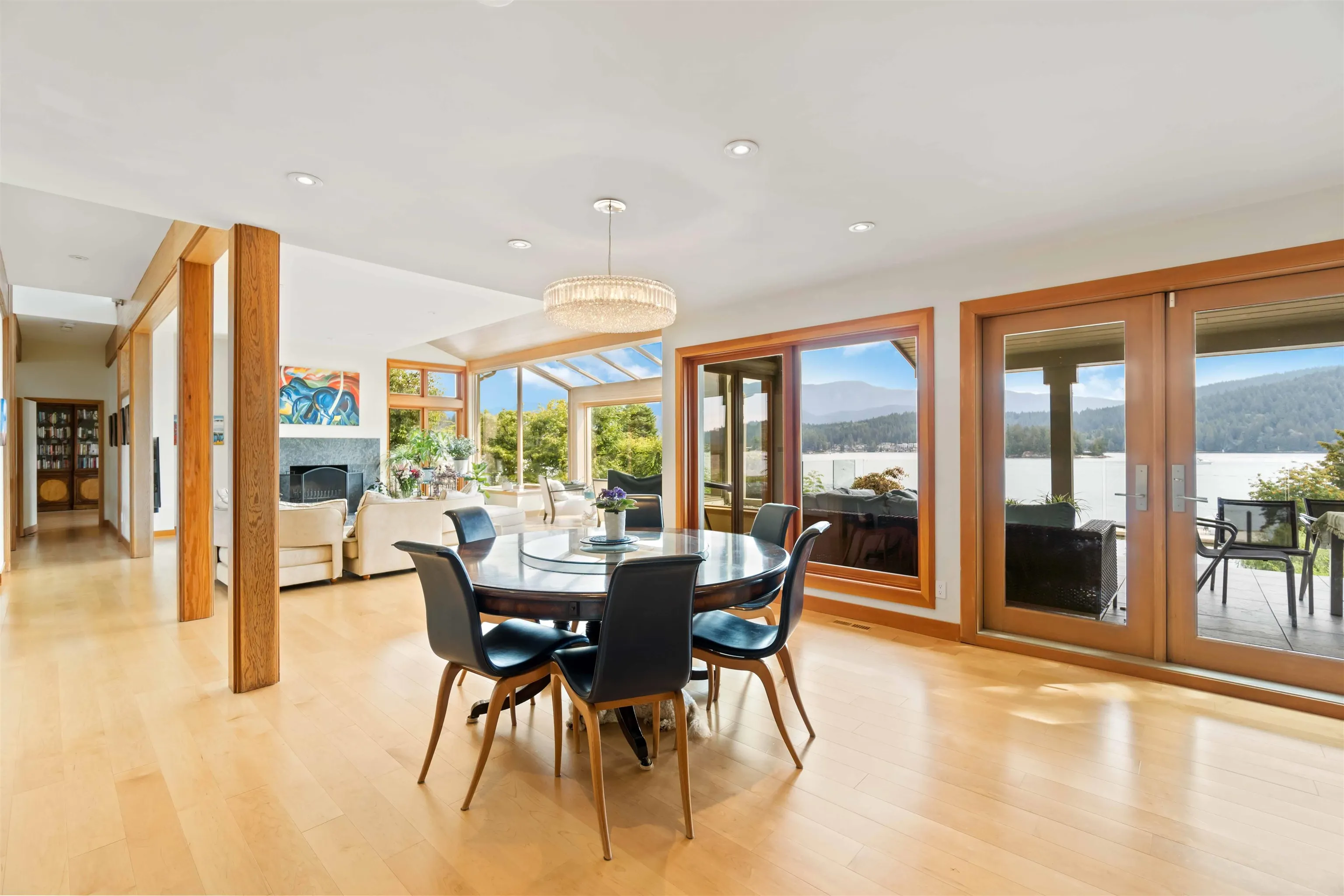 668 Beachview Drive