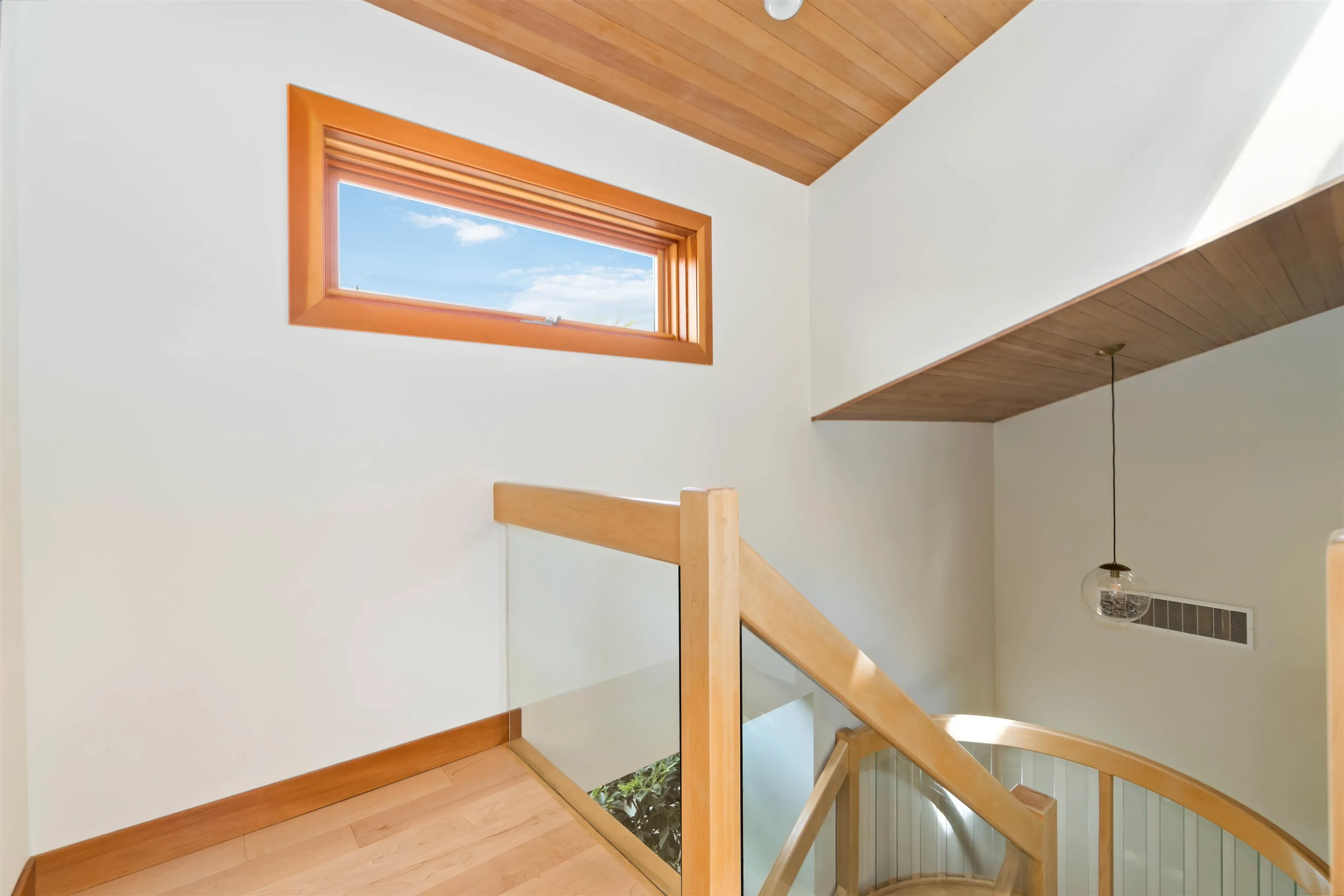 668 Beachview Drive