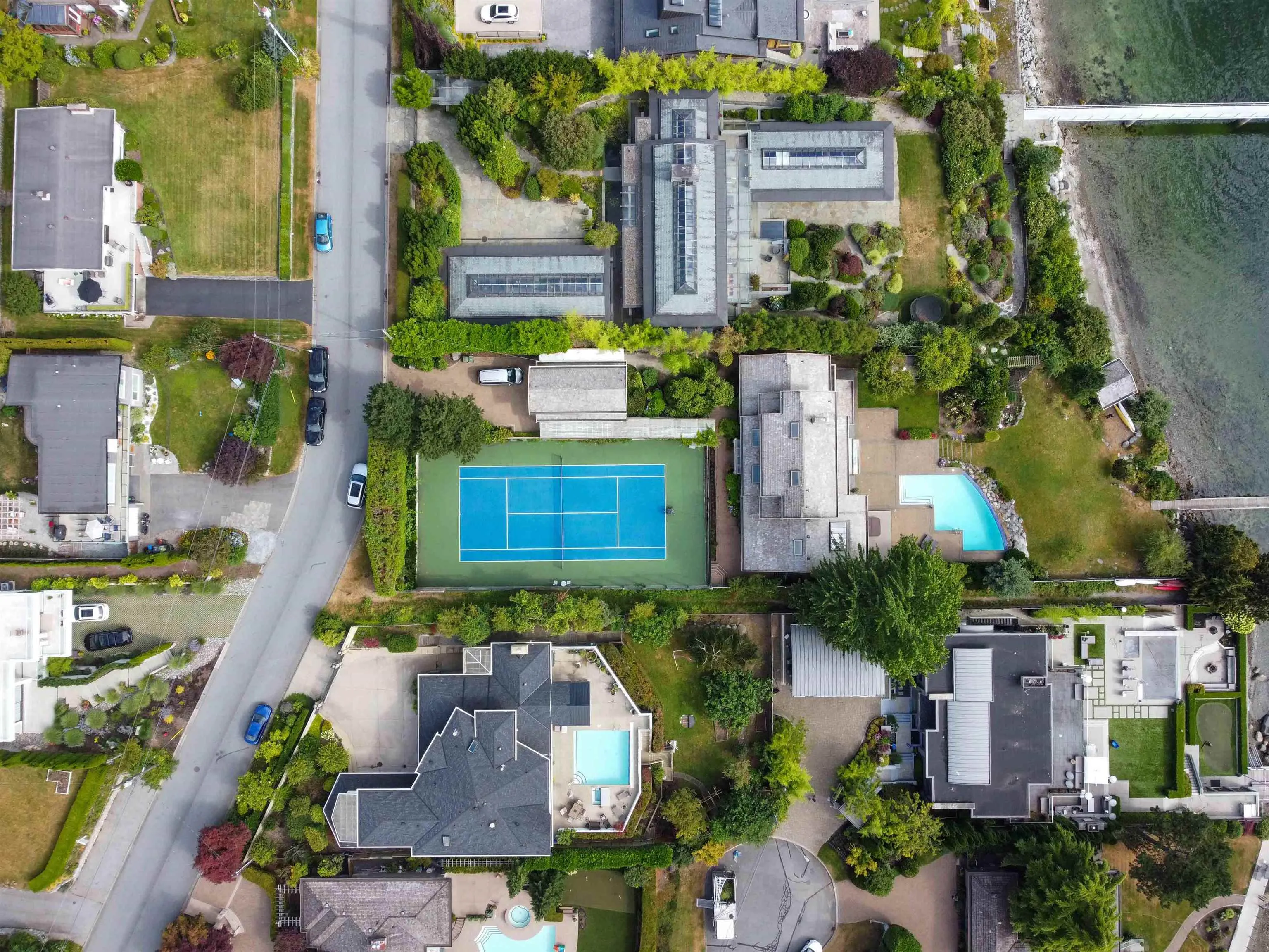 668 Beachview Drive