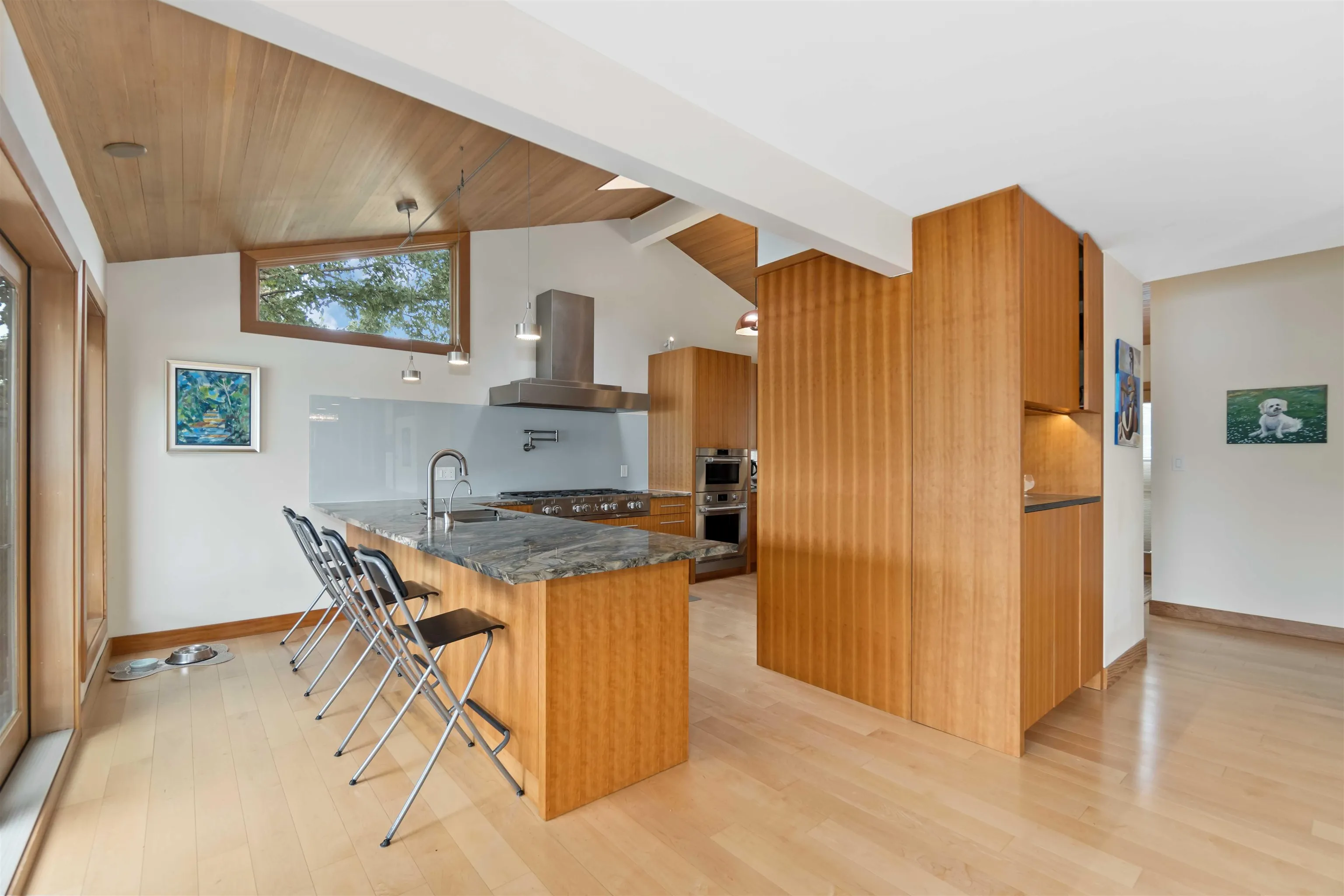 668 Beachview Drive