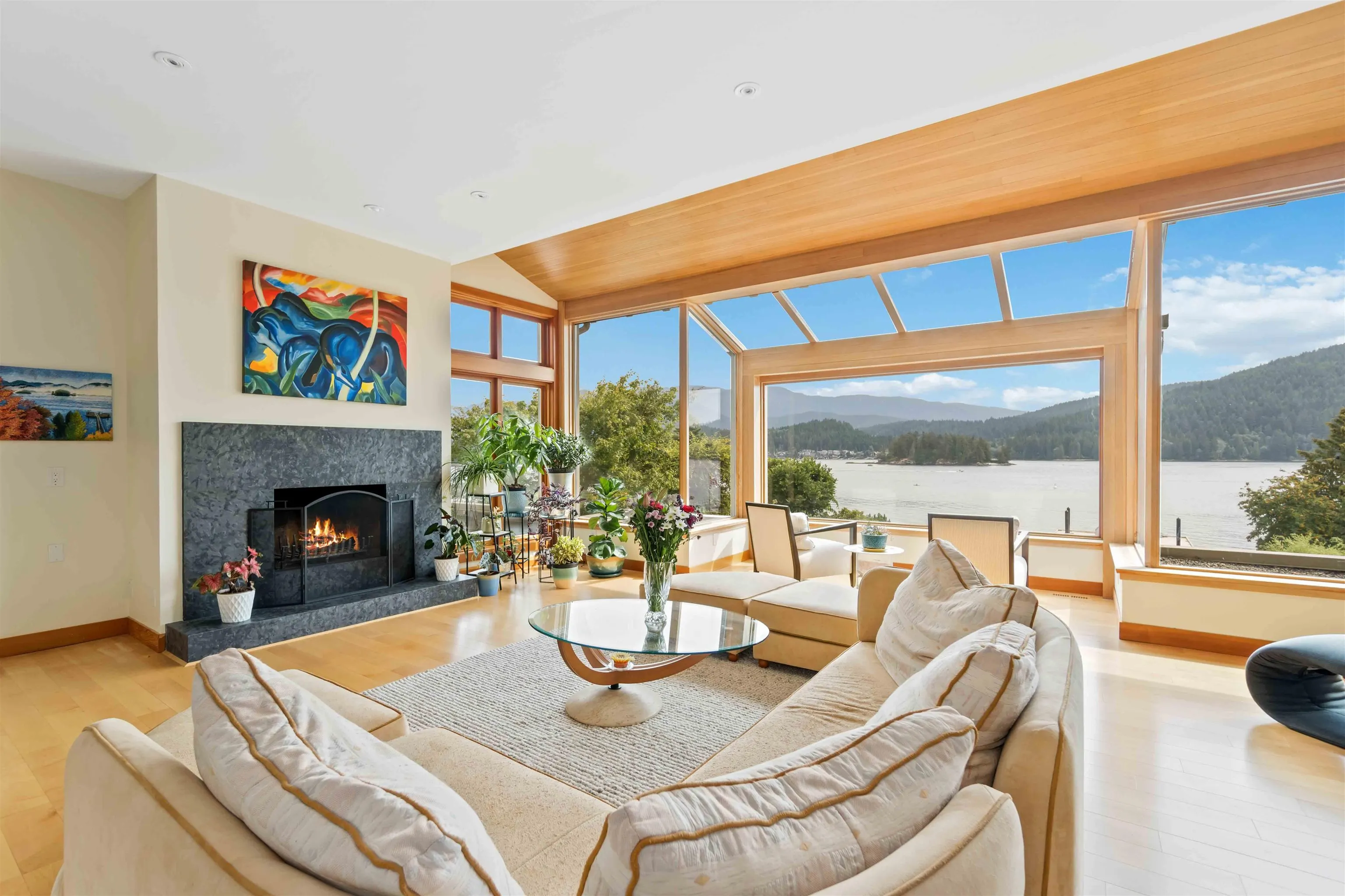 668 Beachview Drive