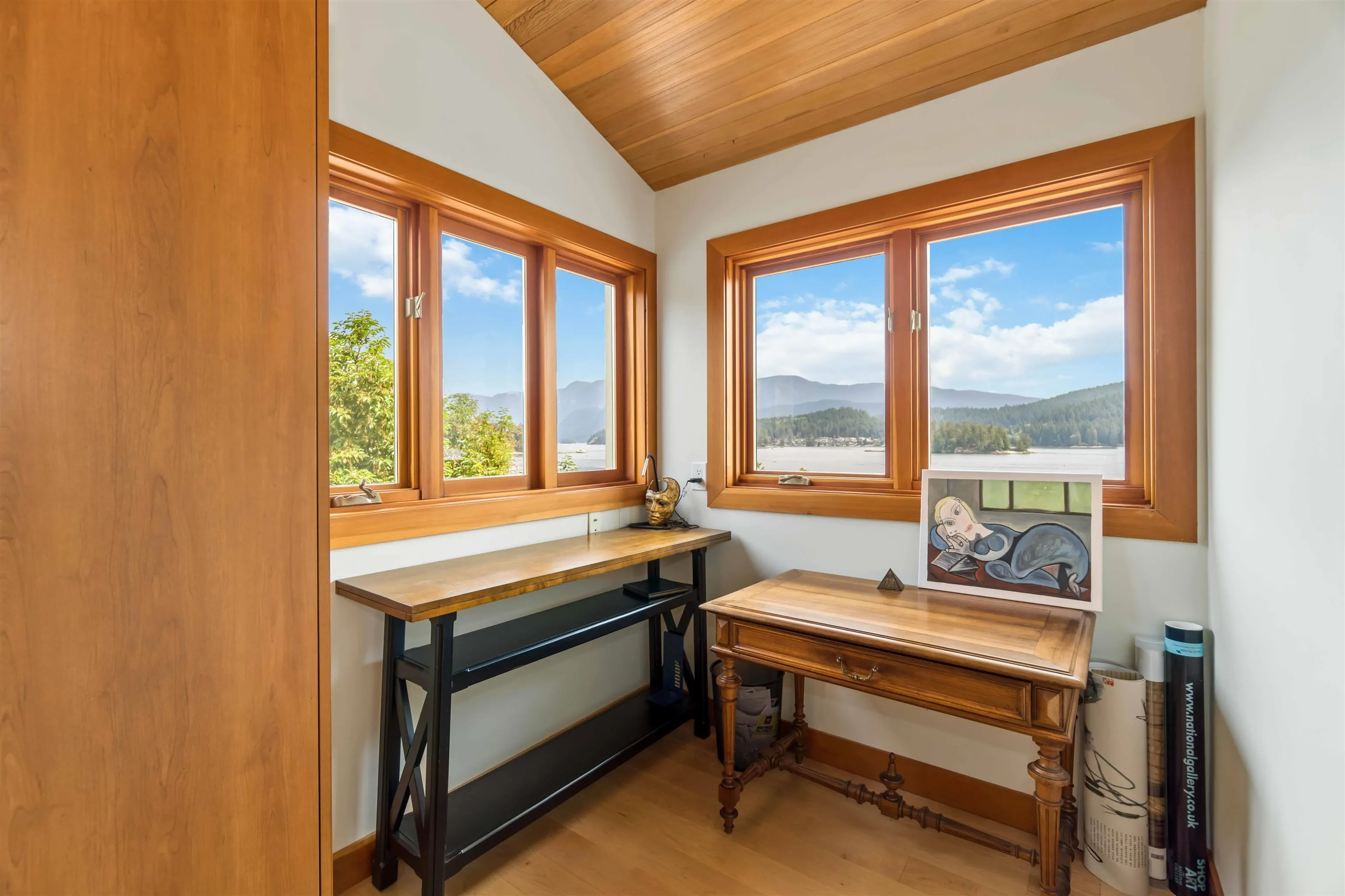 668 Beachview Drive