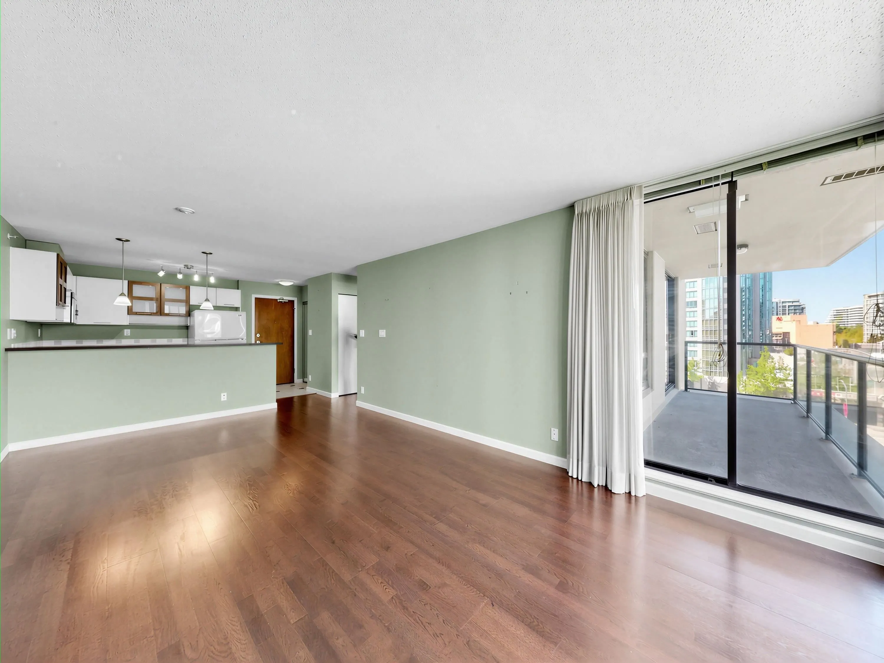 7831 Westminster Highway #824