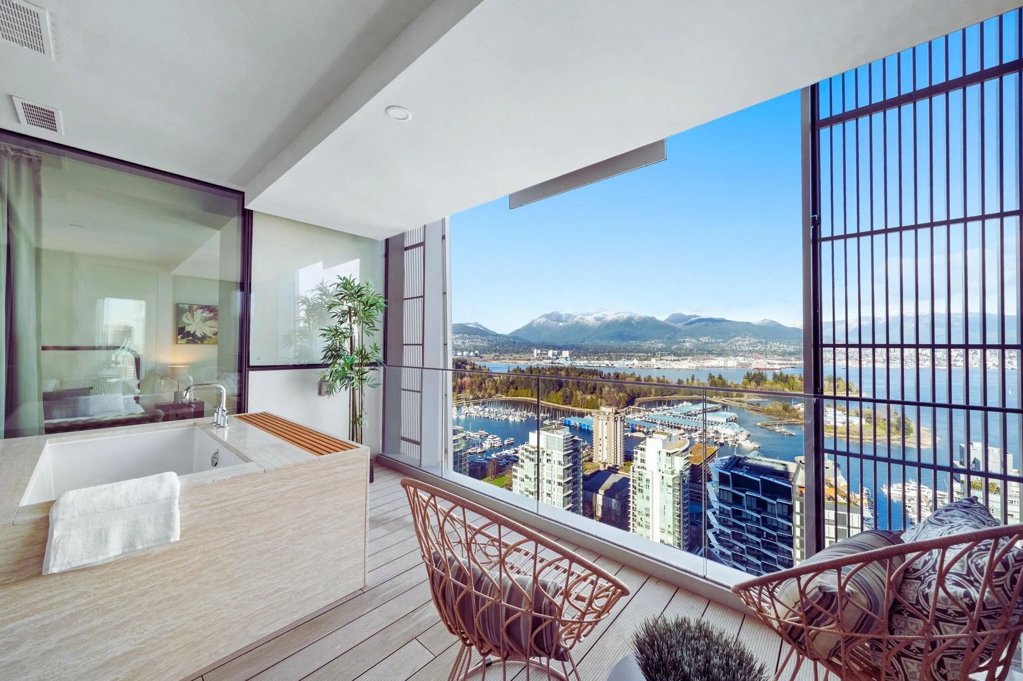 1568 Alberni Street #3702
