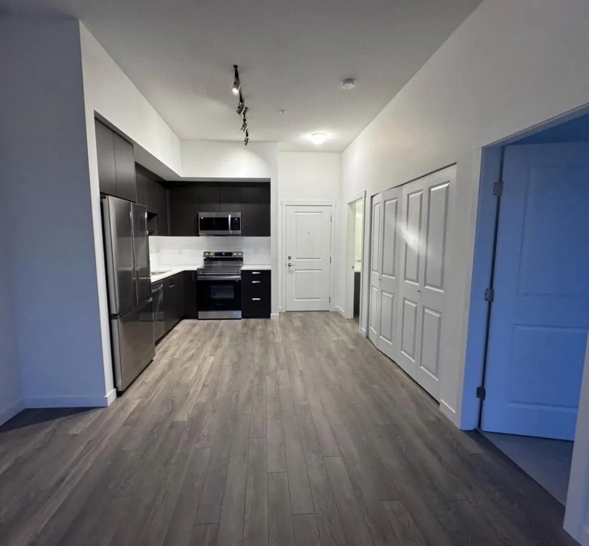 15738 85 Avenue #616