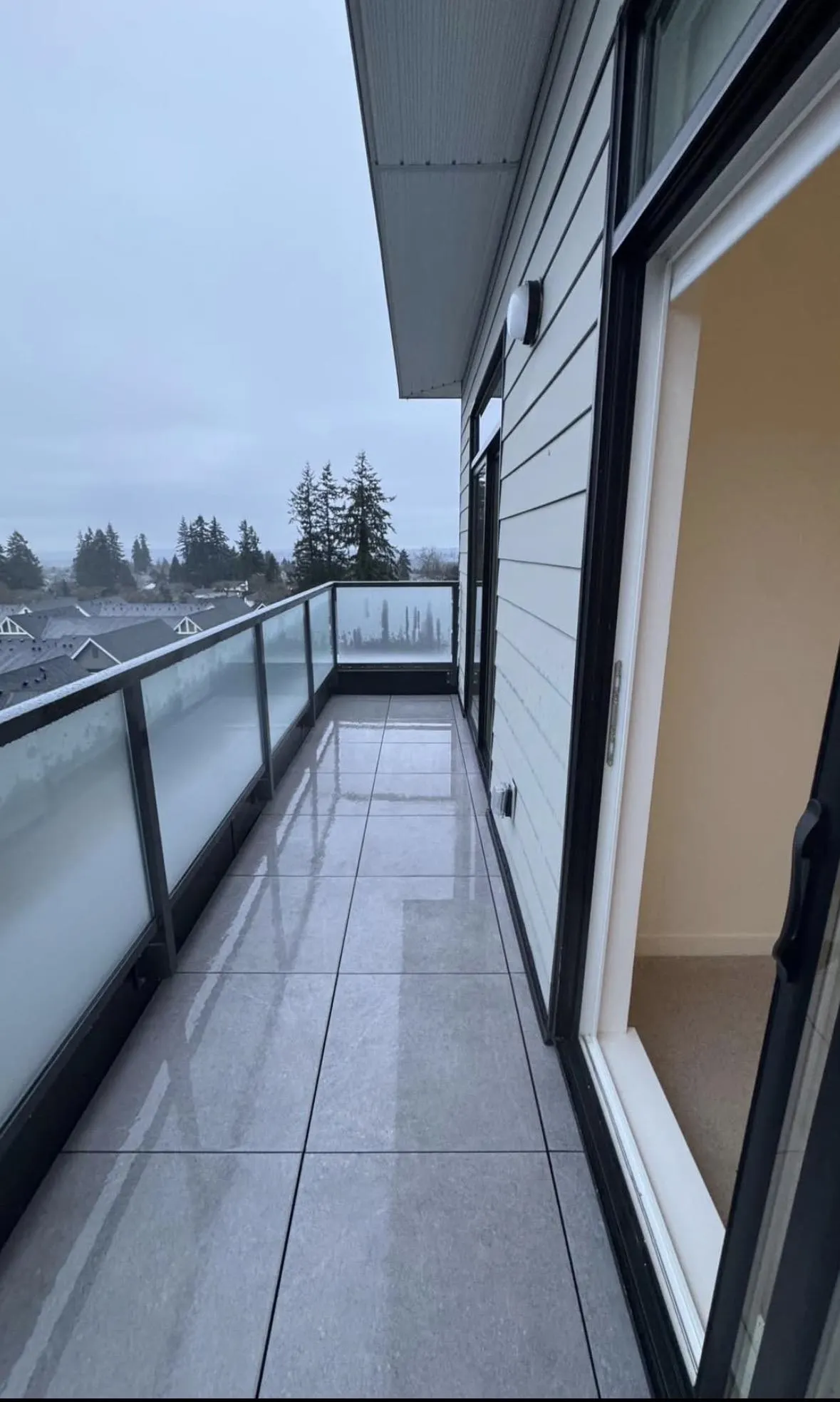 15738 85 Avenue #616
