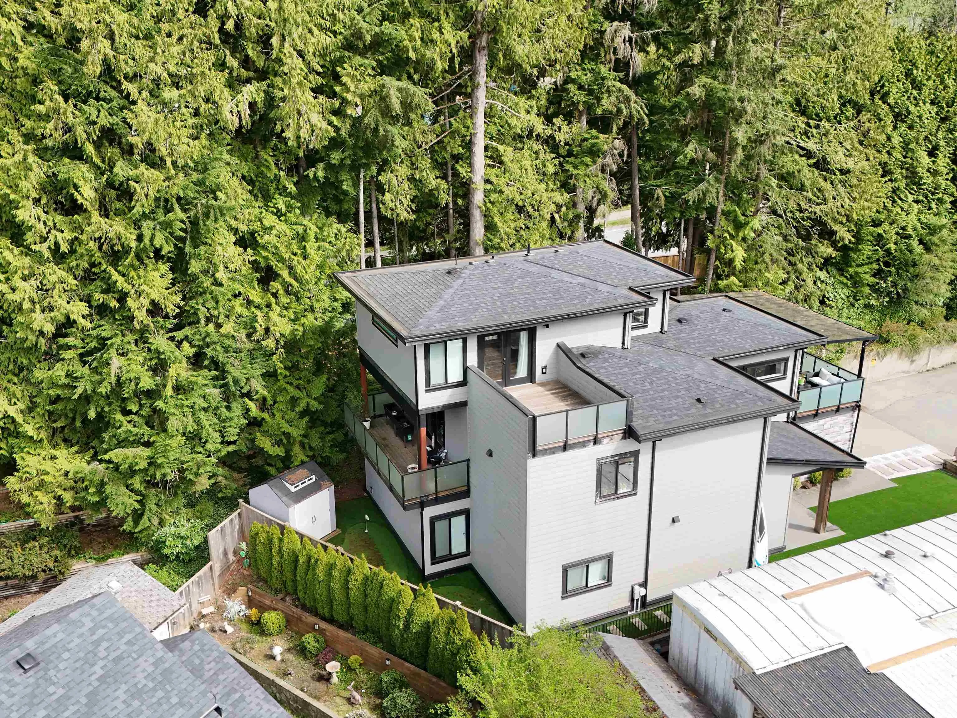 3295 Sunnyside Road #52