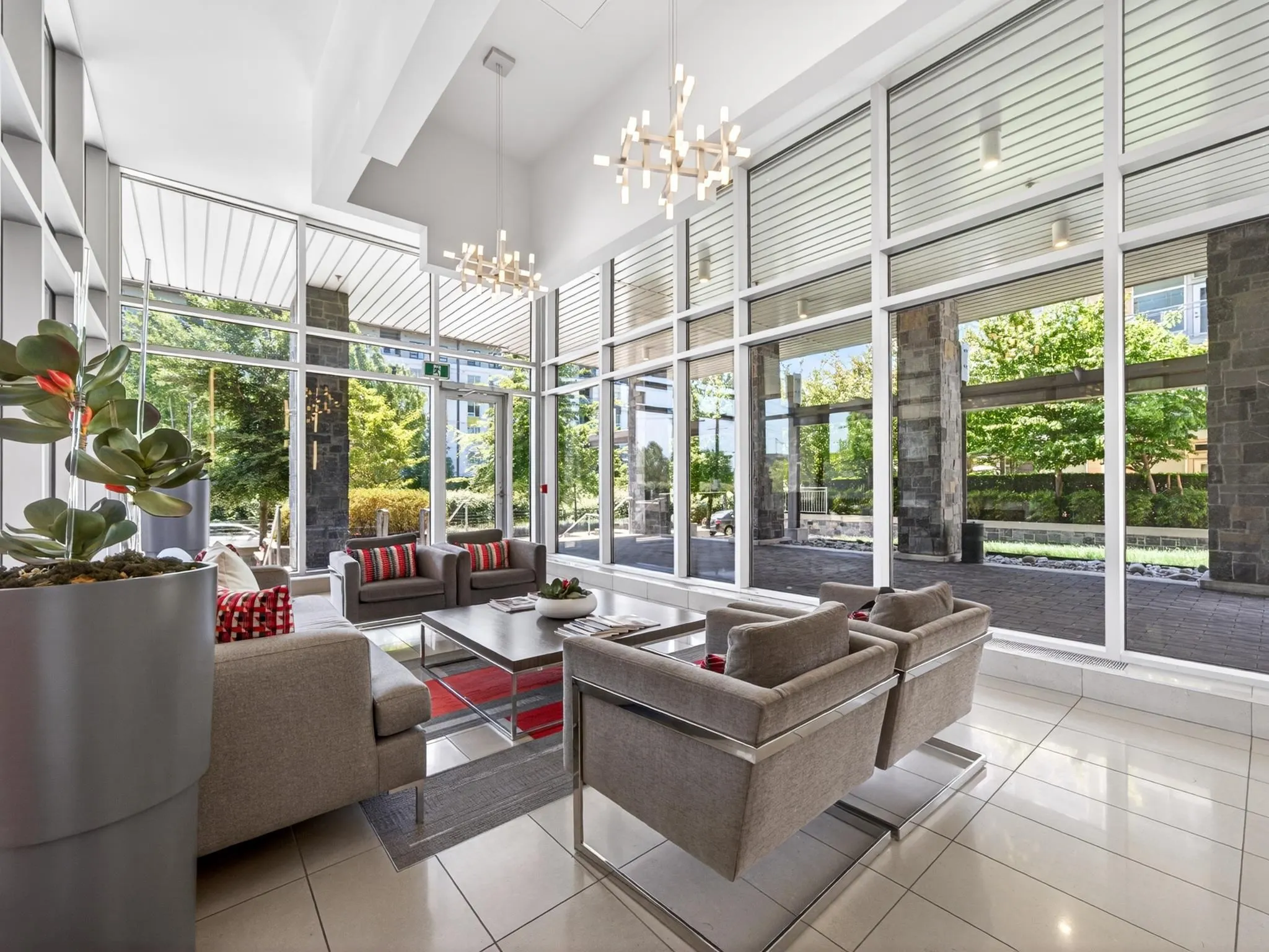 3281 E Kent Avenue North #305