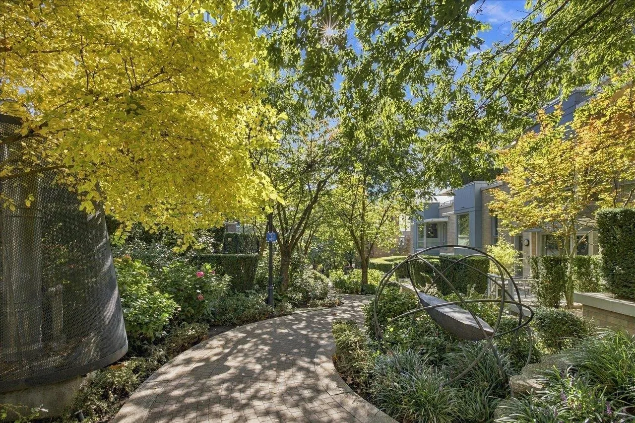 151 W 2nd Street #1803