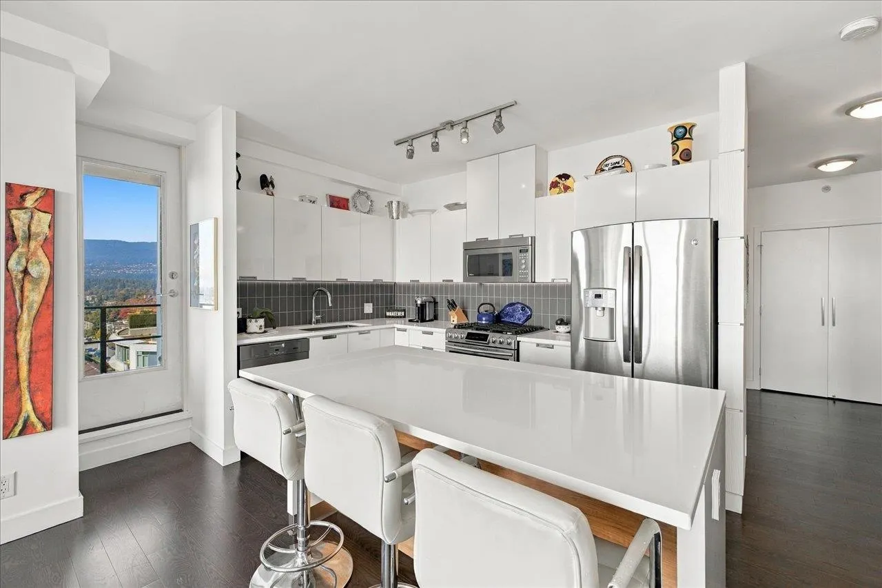 151 W 2nd Street #1803