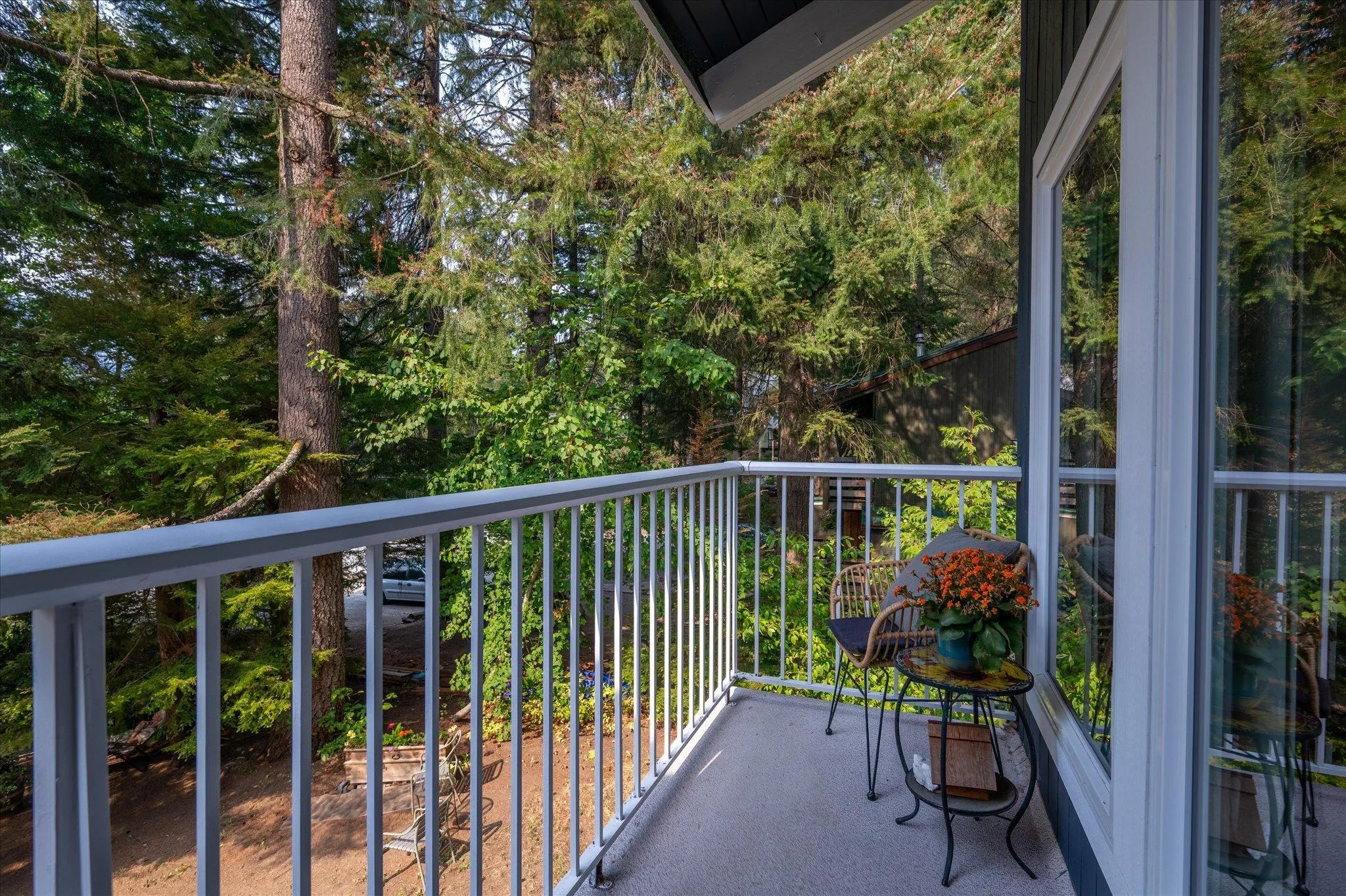 3015 Alpine Crescent
