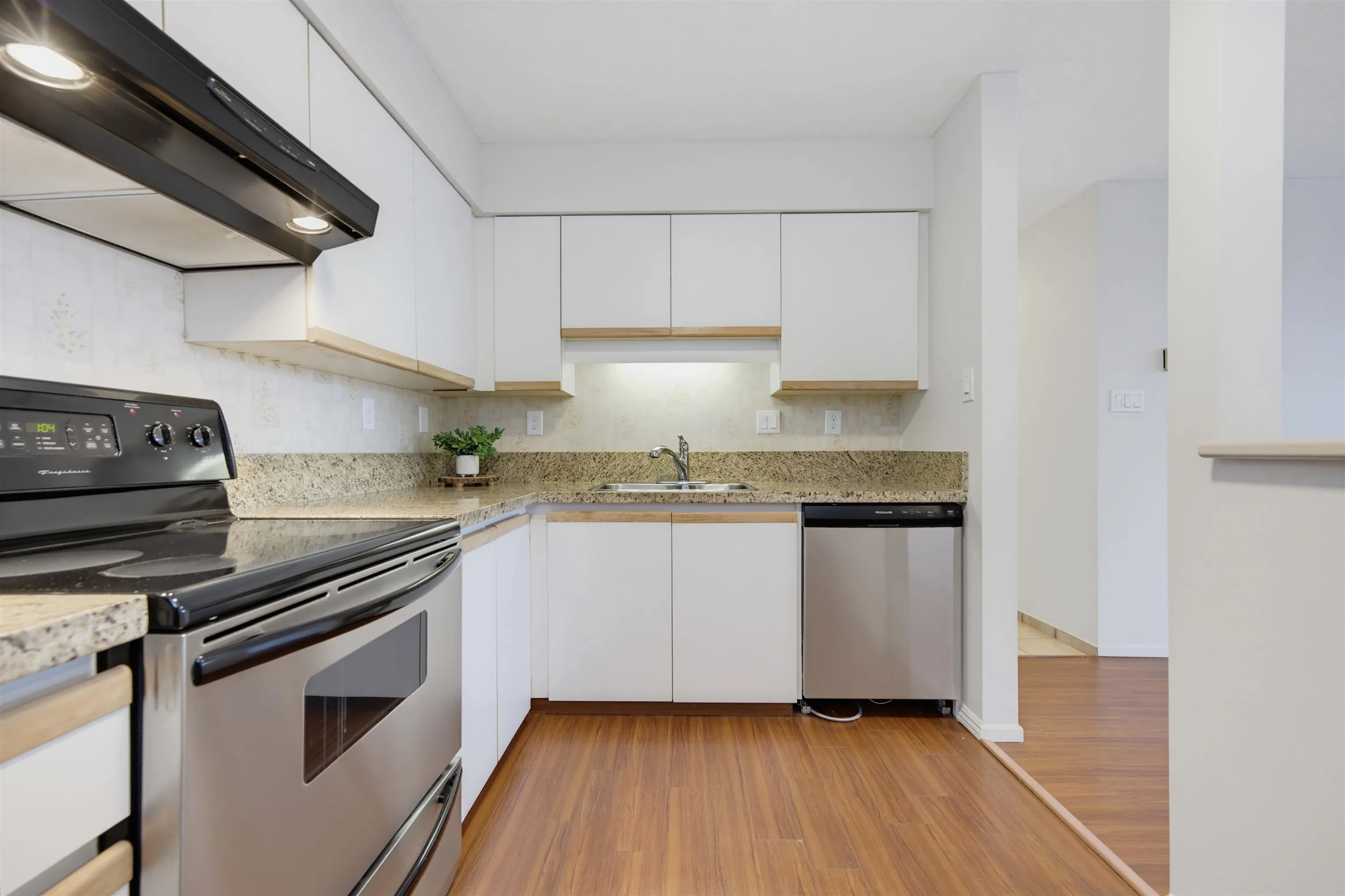 11910 80 Avenue #905
