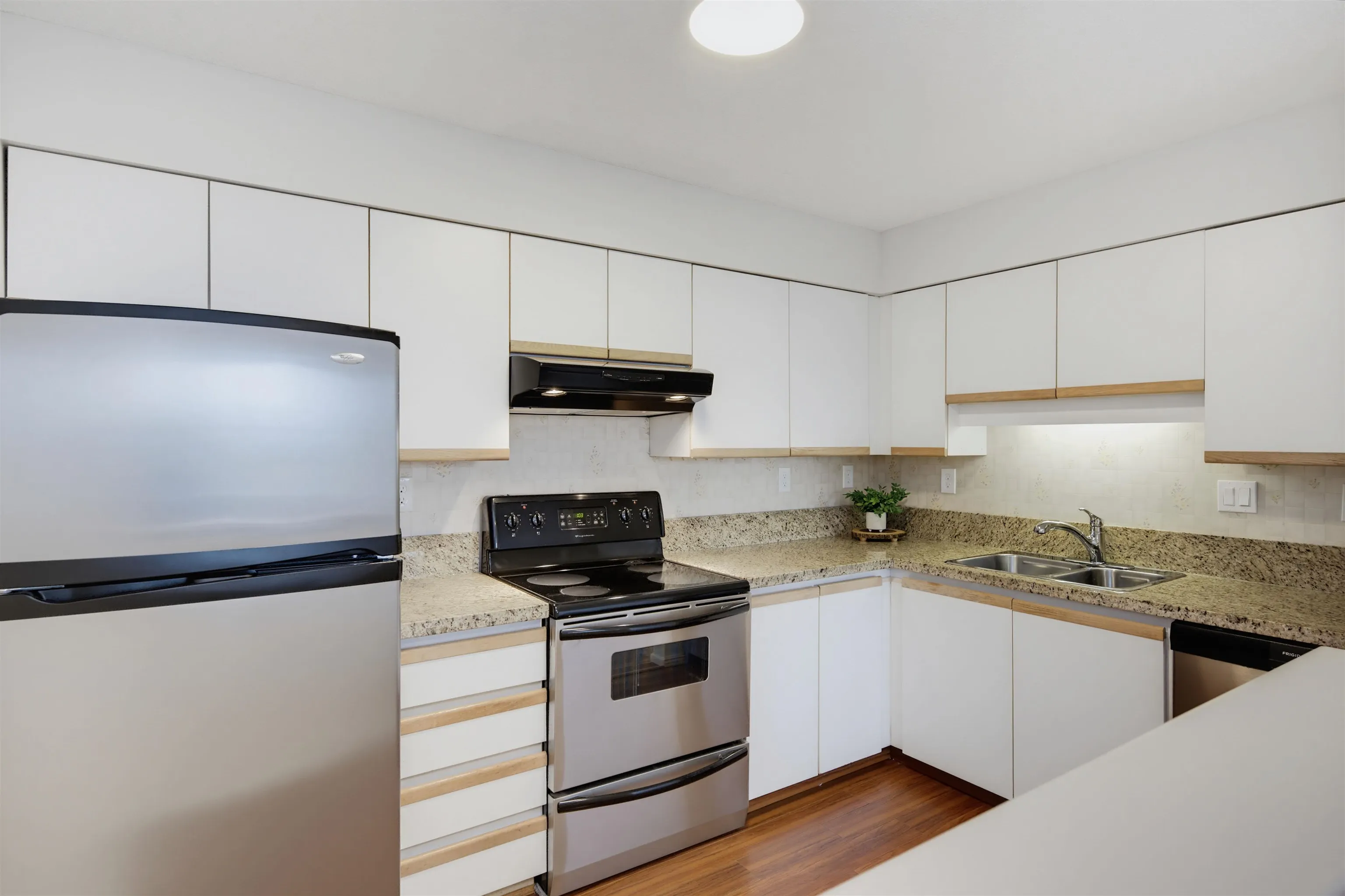 11910 80 Avenue #905