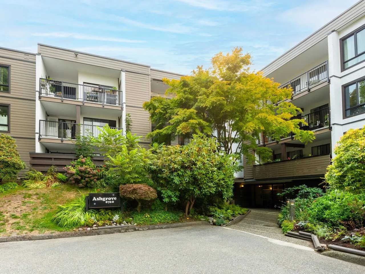 8760 No. 1 Road #305