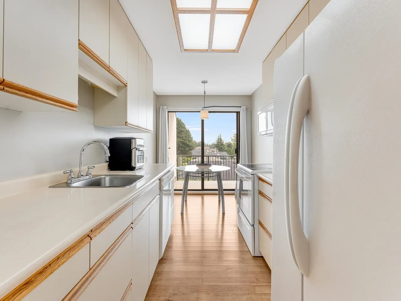8760 No. 1 Road #305
