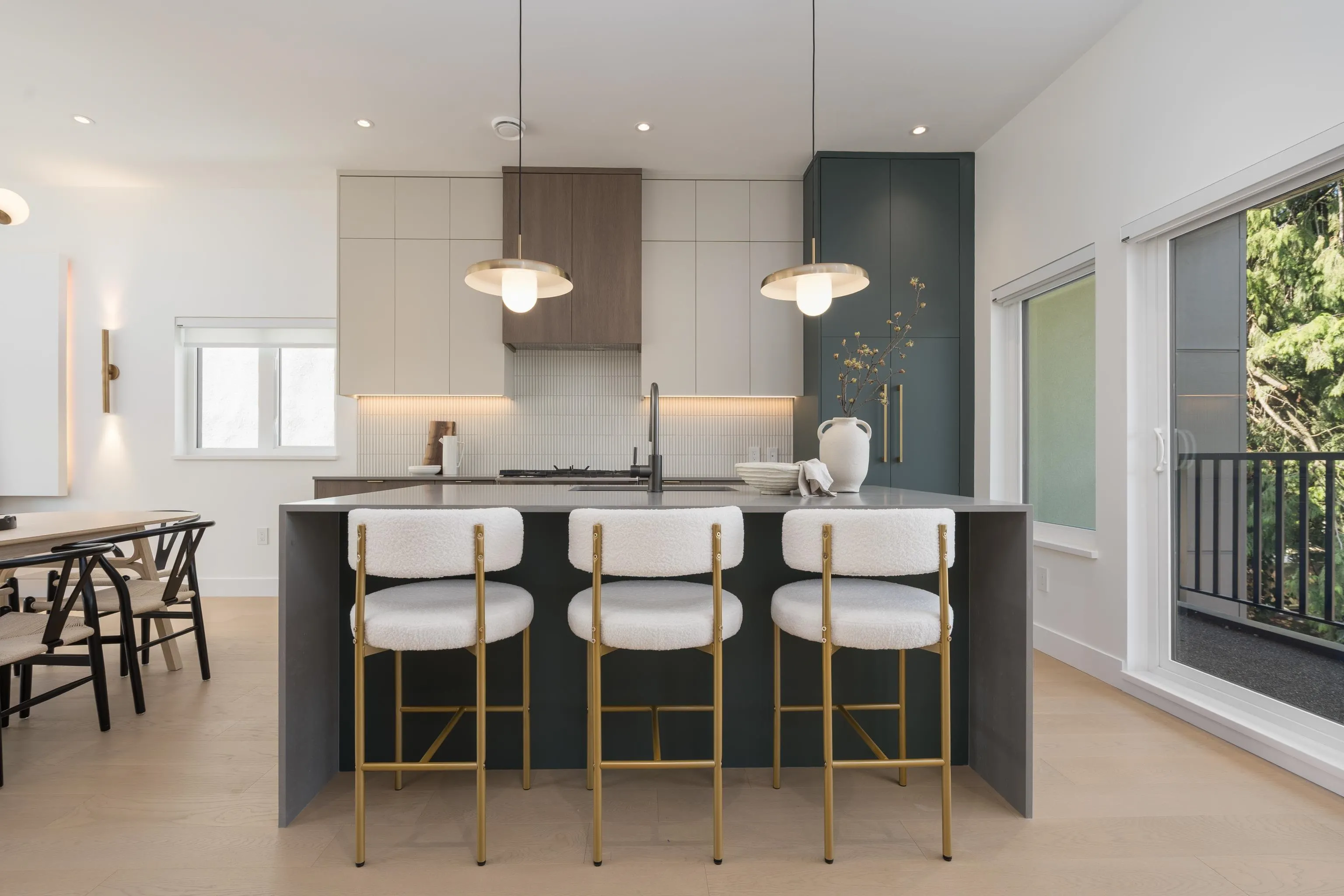 8483 16 Avenue #3