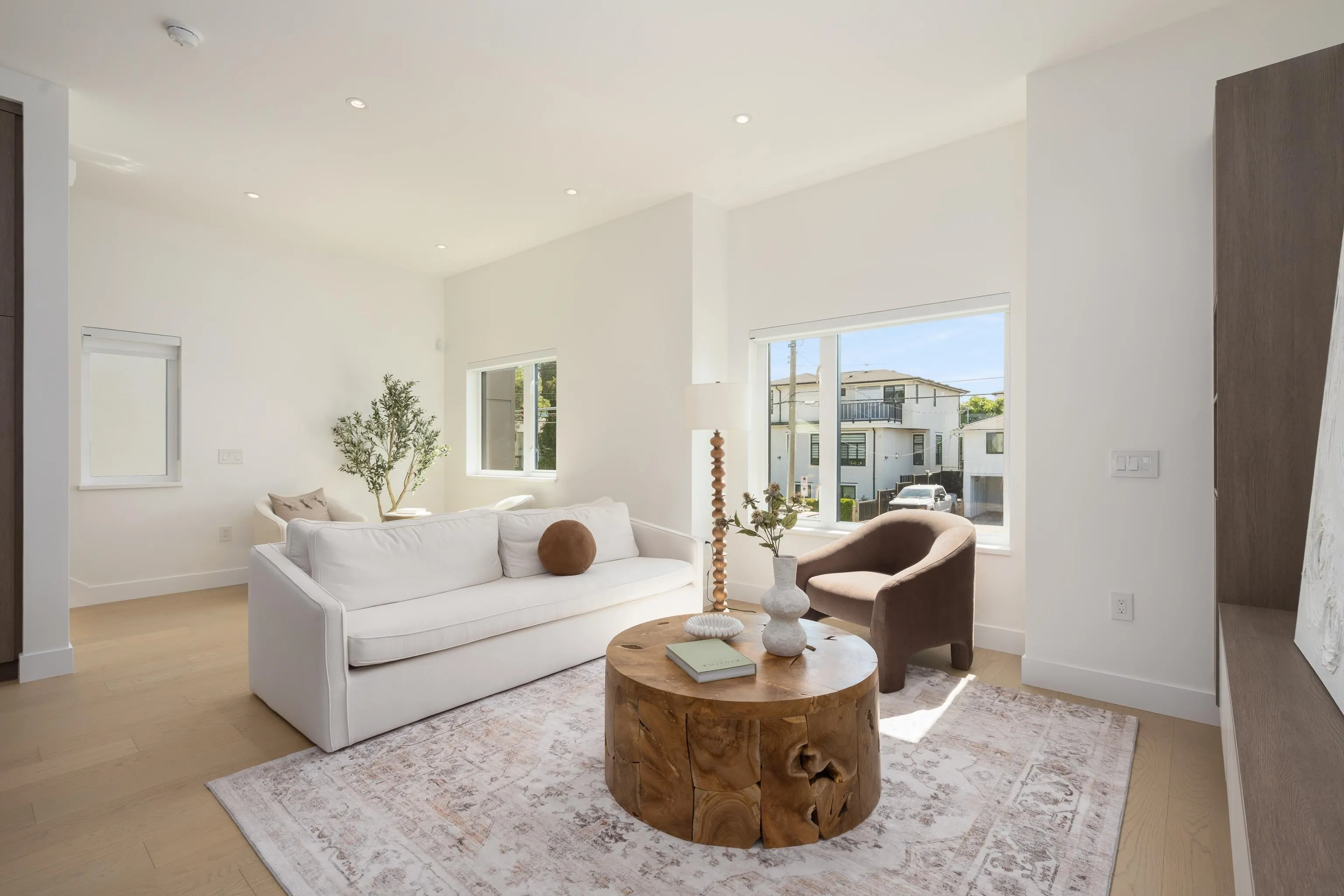 8483 16 Avenue #3