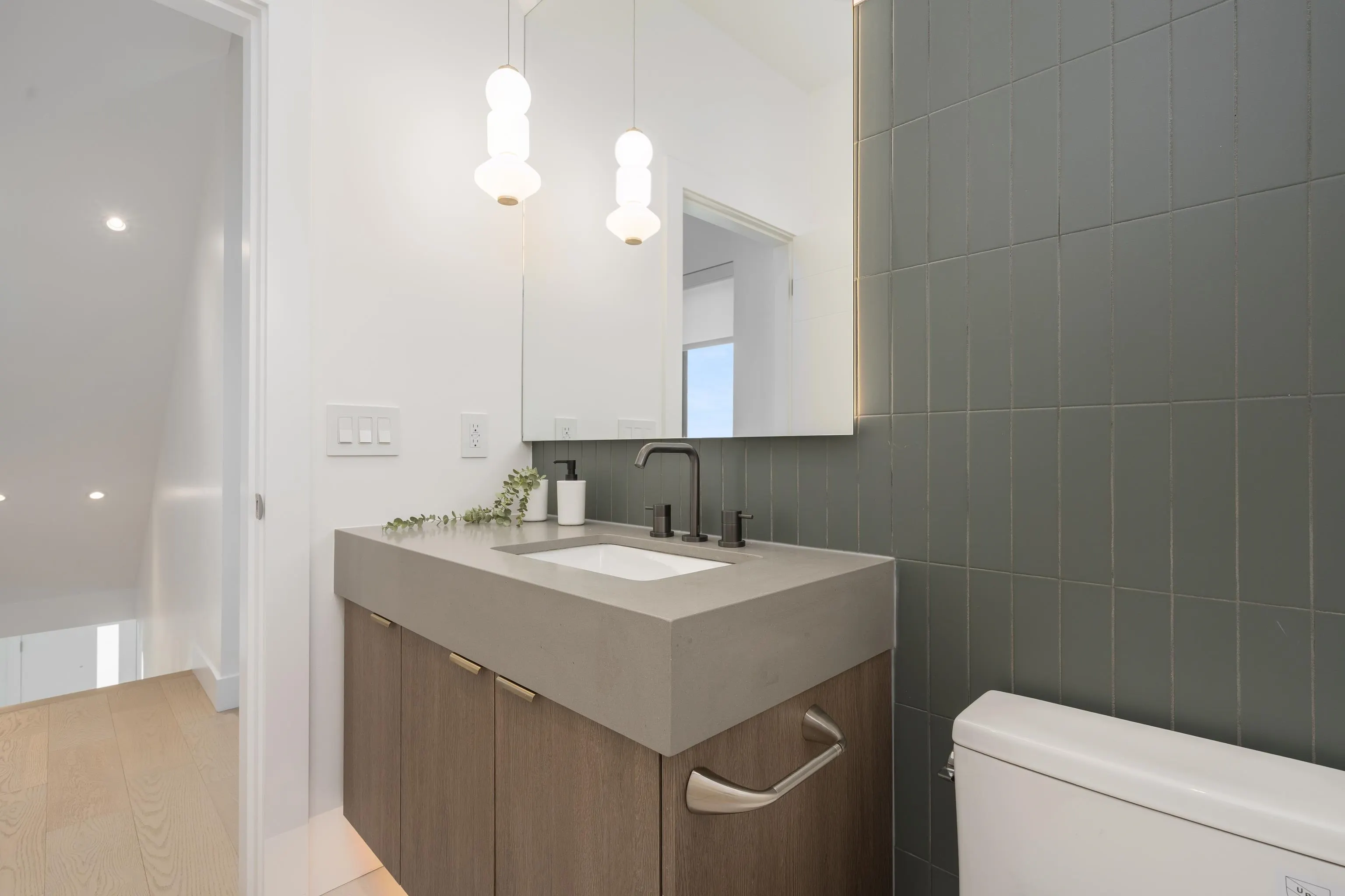 8483 16 Avenue #3