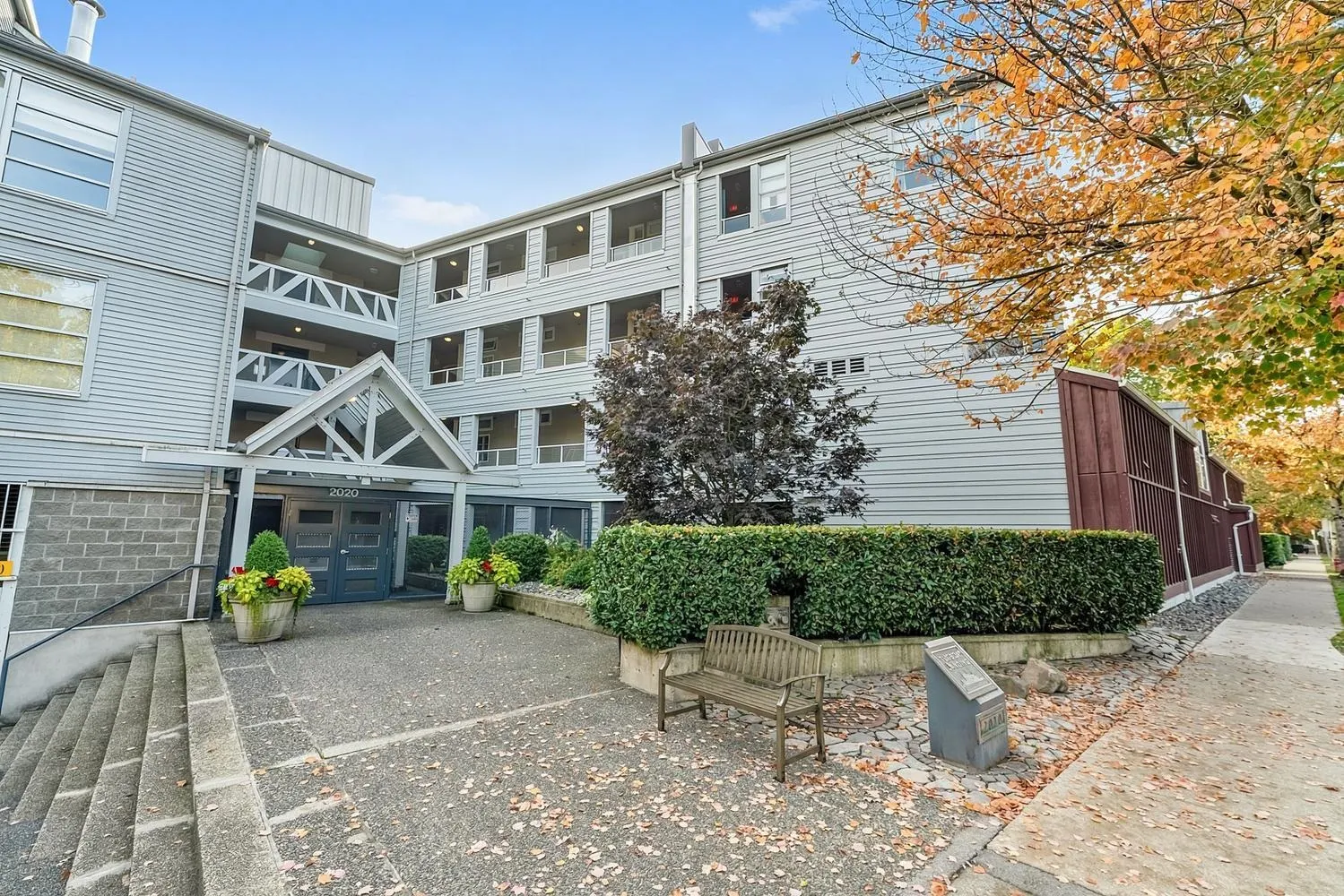 2020 E Kent Avenue #302