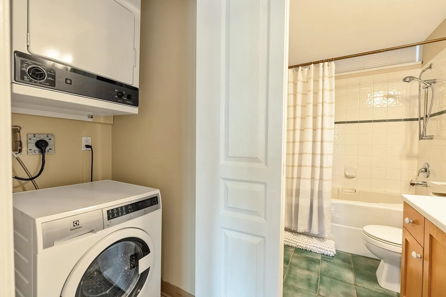 2020 E Kent Avenue #302