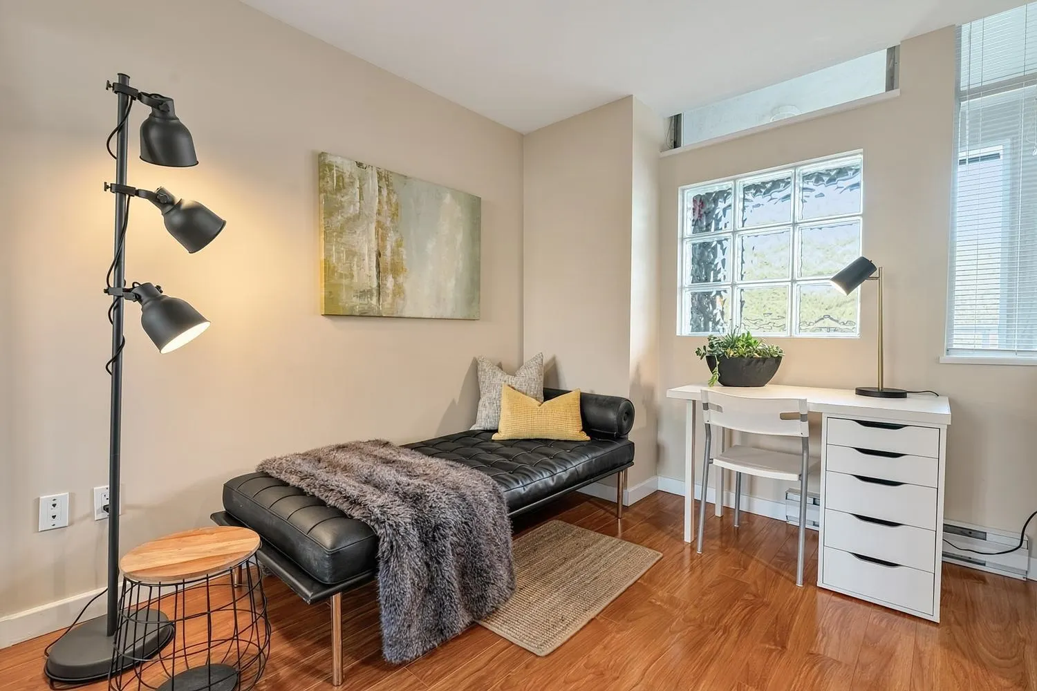 2020 E Kent Avenue #302